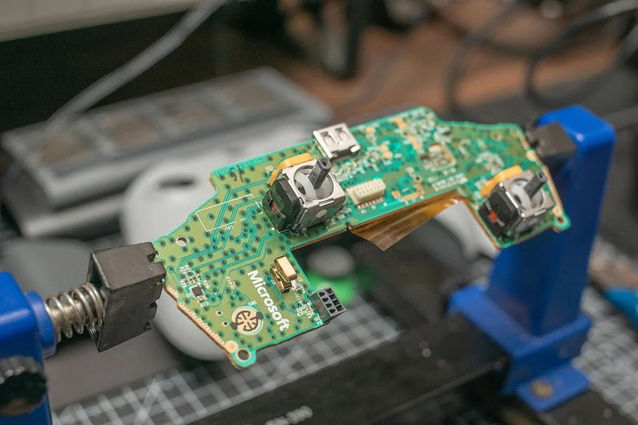 Reparatii Nouse, Reparatii Tastaturi, Mentenanta Mouse, Mentenanta Tastaturi, Schimbare Switchuri Tastaturi