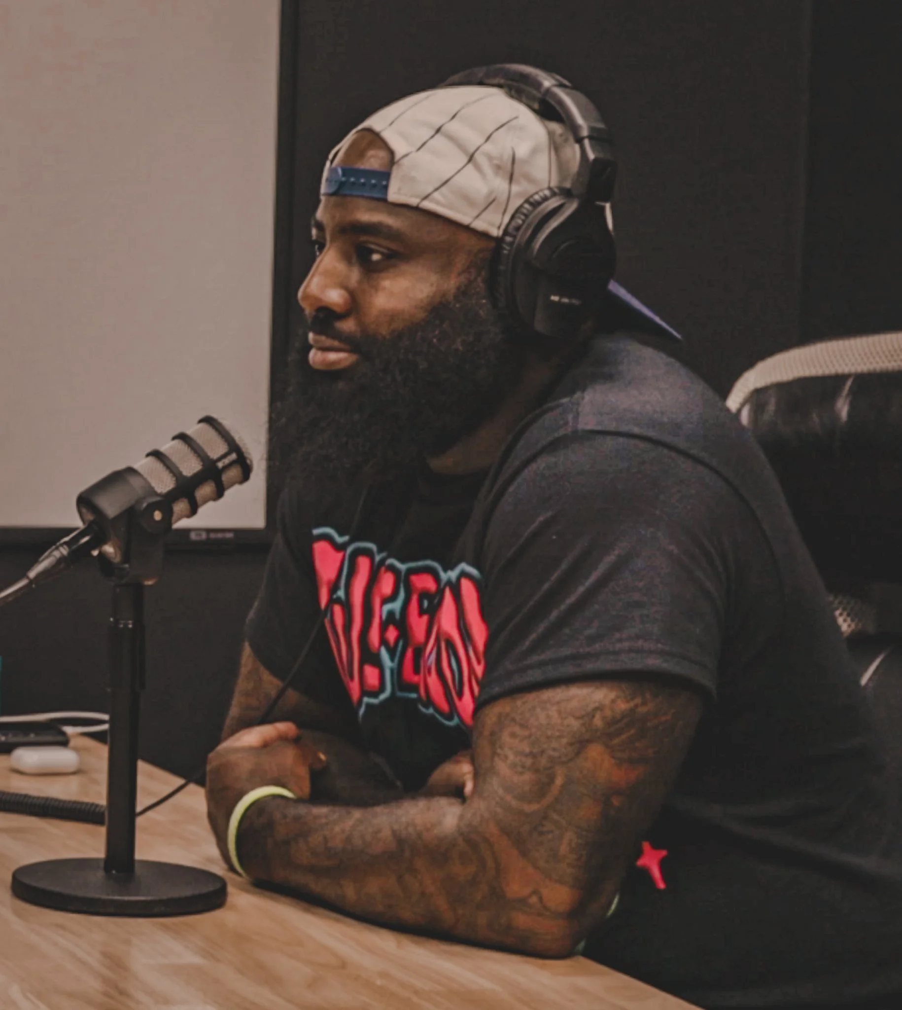 JK9U virtual dog training session - trainer coaching owners remotely on obedience and behavior improvement through online video training.