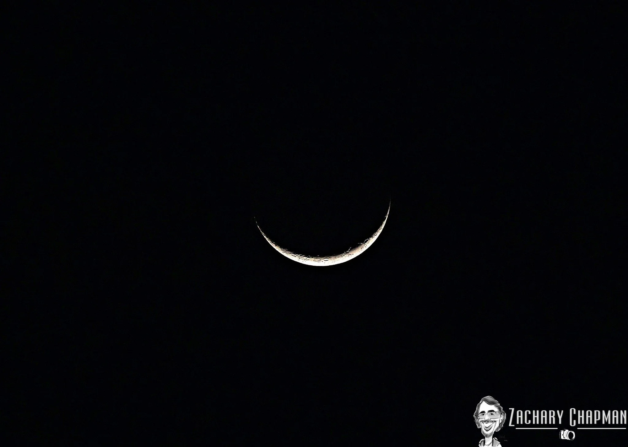 Crescent moon shot 

From the backyard 
February 20, 2026, Arlington TX