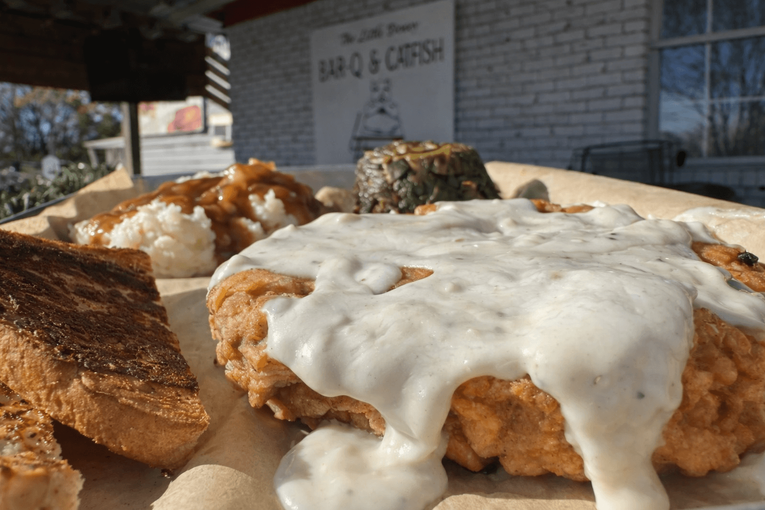 little-dooey-chicken-fried-chicken-white-gravy-starkville-ms.jpg .png