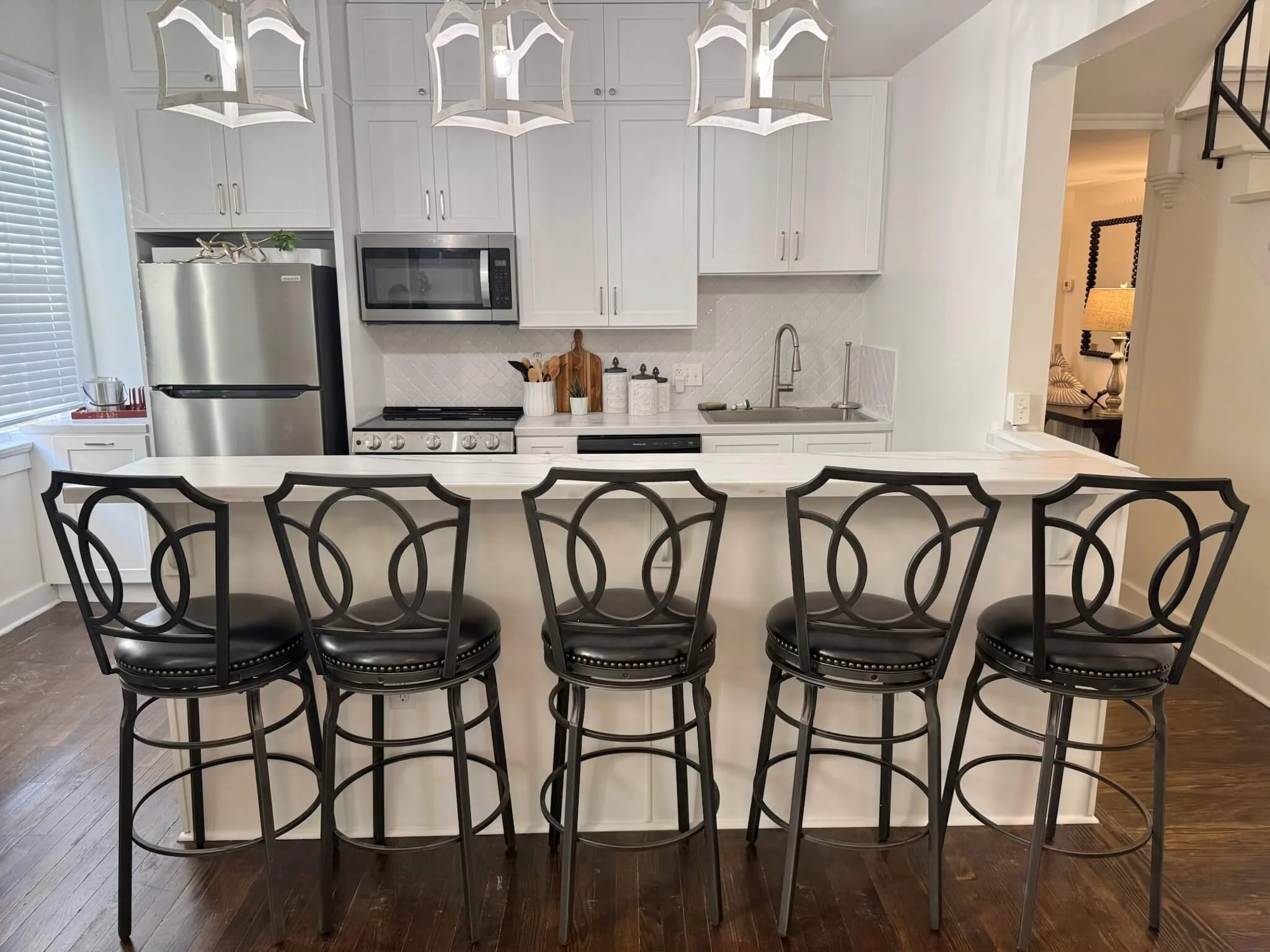 dooey-house-kitchenbar.JPG