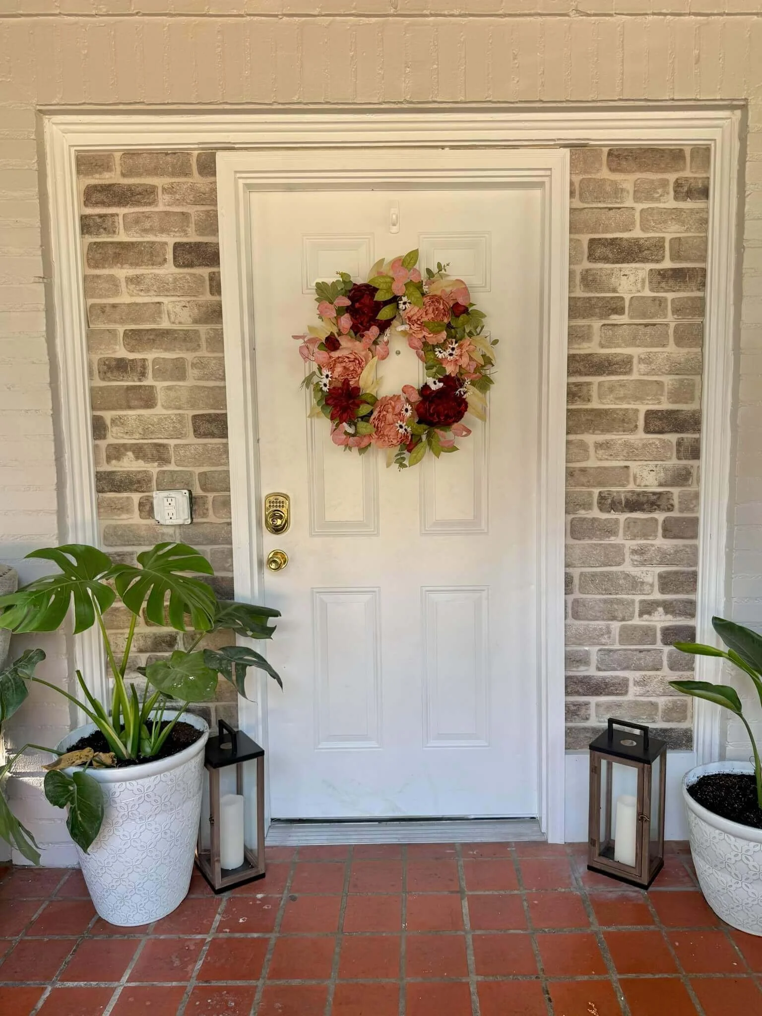 dooey-house-frontdoor.JPG