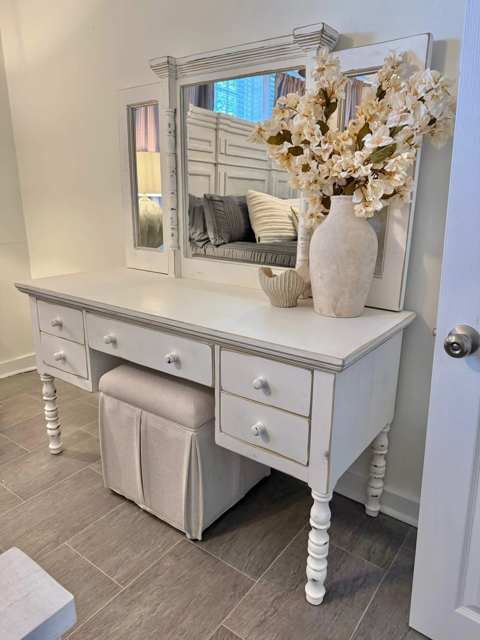 dooey-house-vanity.JPG