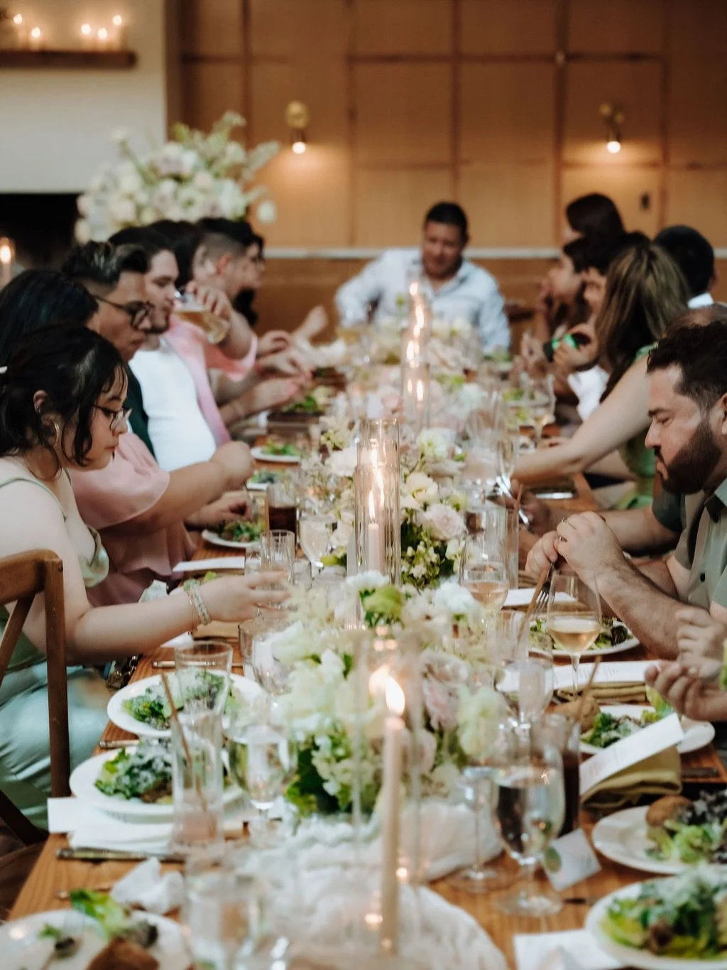 I love long dinner table💕 Feels extra cozy😍

Photo: @thepostweddingphotographer 
Venue: @woodberry_events