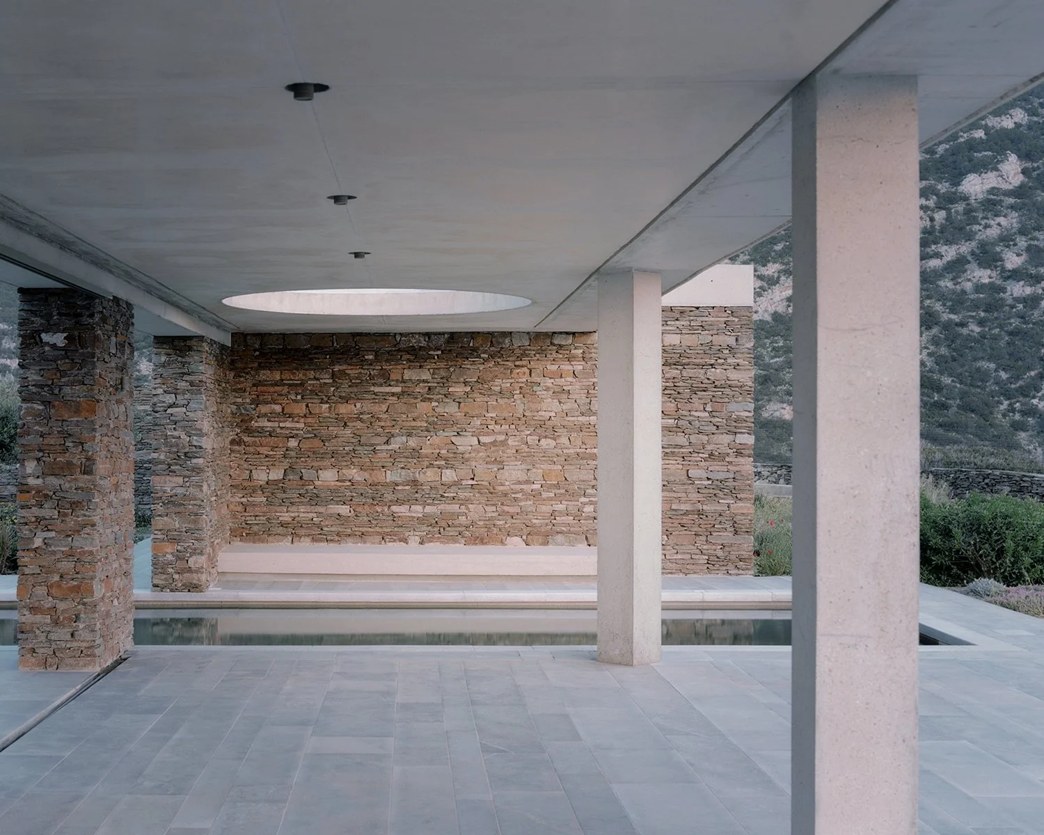 4003-SIMONE BOSSI © 2023_ALEXANDRE+PAVLIDIS+ARCHITECT_Garden6.jpg
