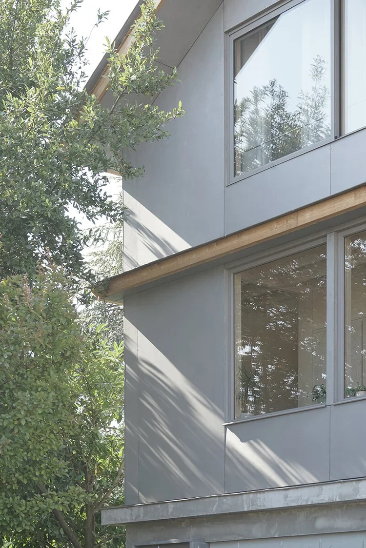 ALEXANDRE+PAVLIDIS+ARCHITECT+SUSPENDED_HOUSE2.webp