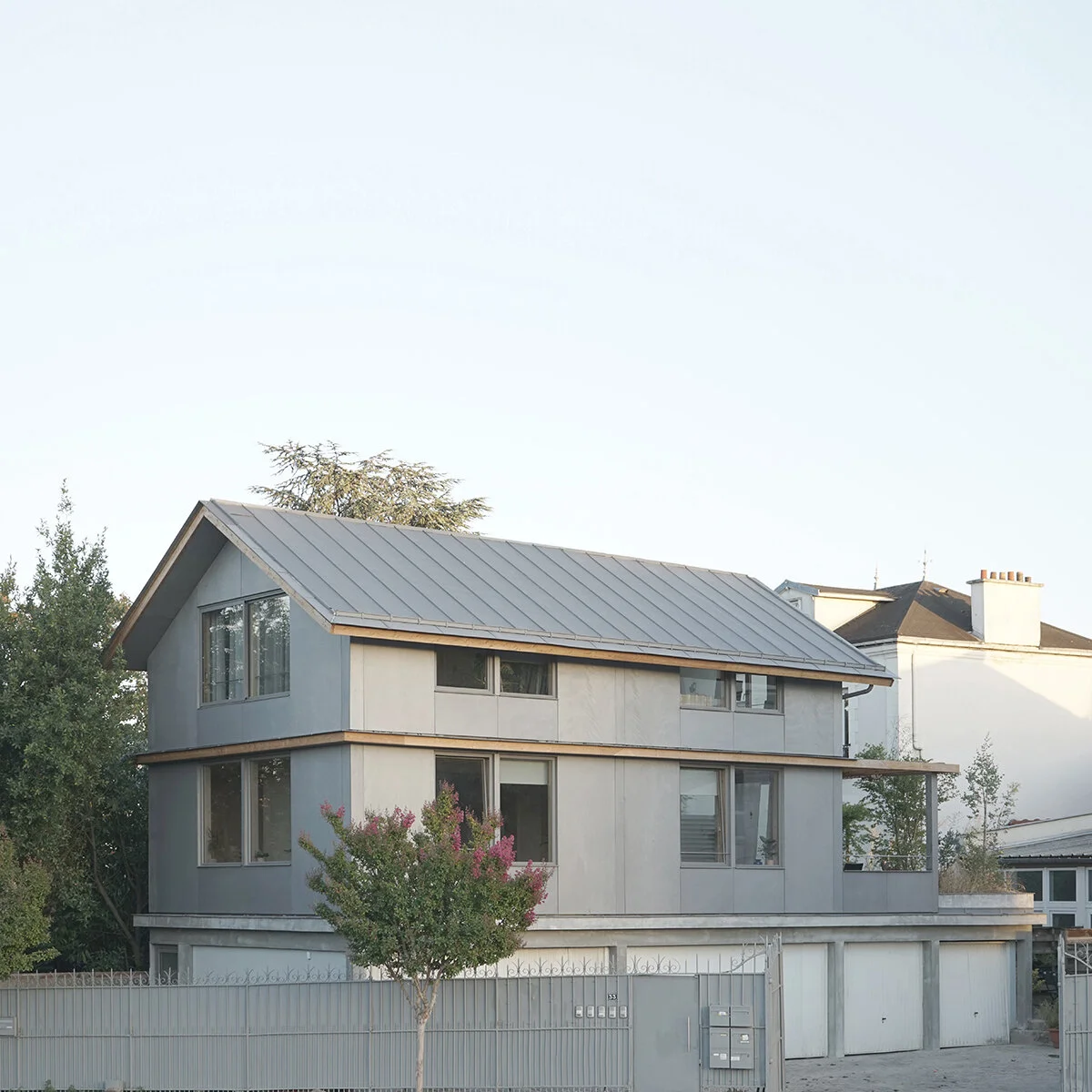 Suspended_House_OFFICE_MUTO_Pavlidis_Architect_68A_small.JPG