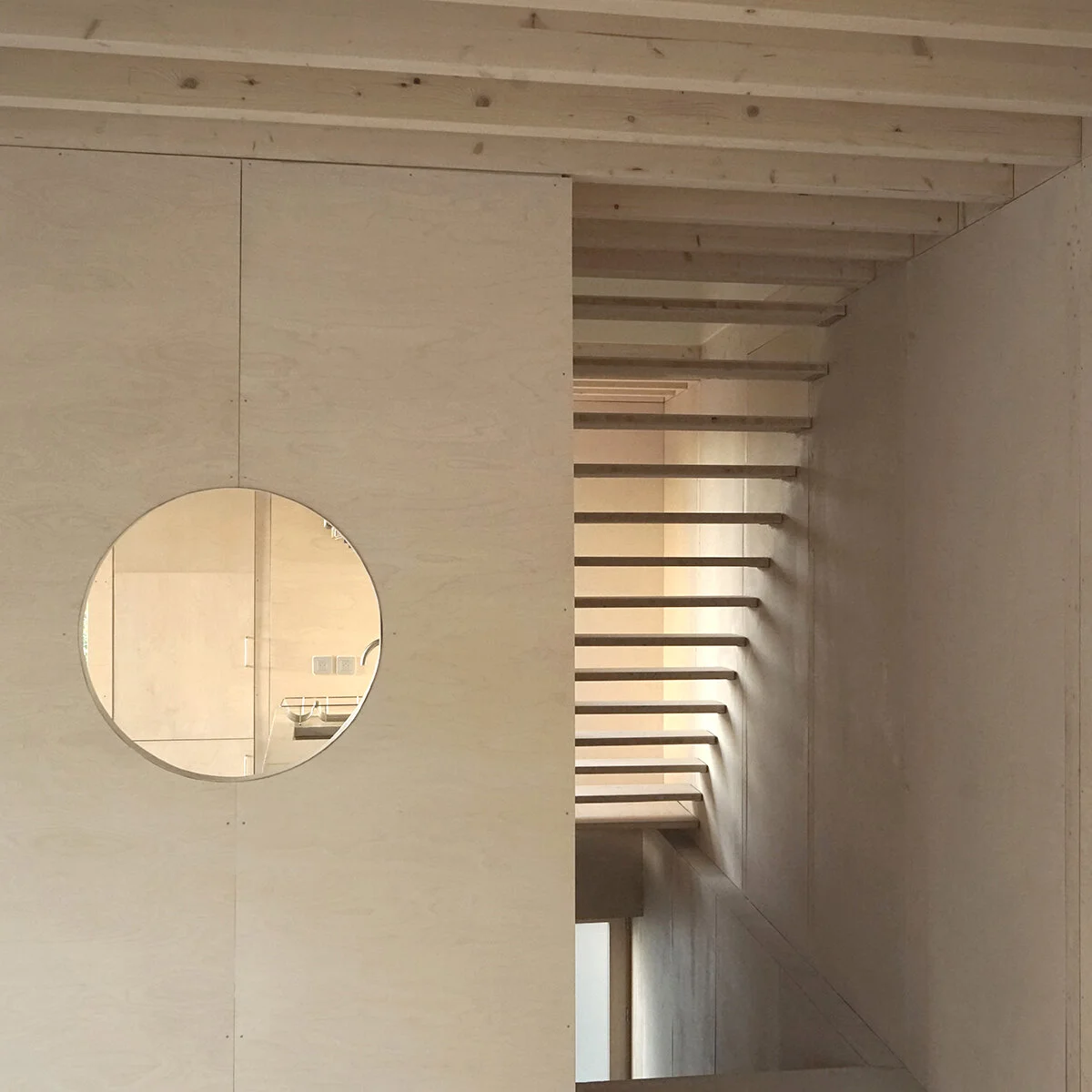 Suspended_House_OFFICE_MUTO_Pavlidis_Architect_42_small.JPG