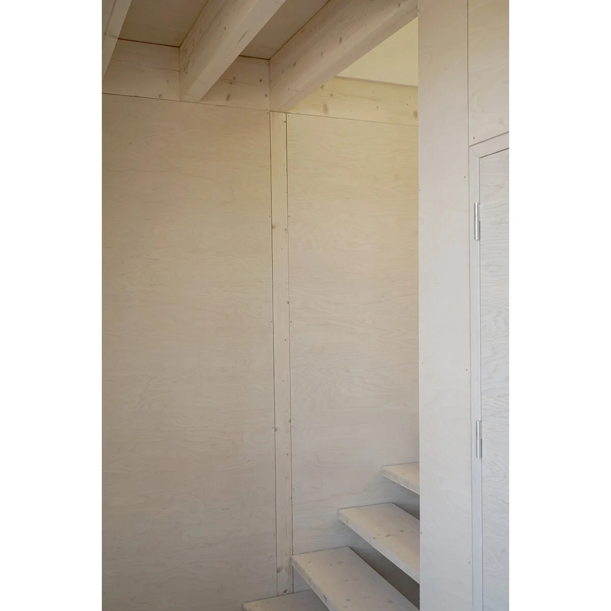 Suspended_House_OFFICE_MUTO_Pavlidis_Architect_26_small.JPG
