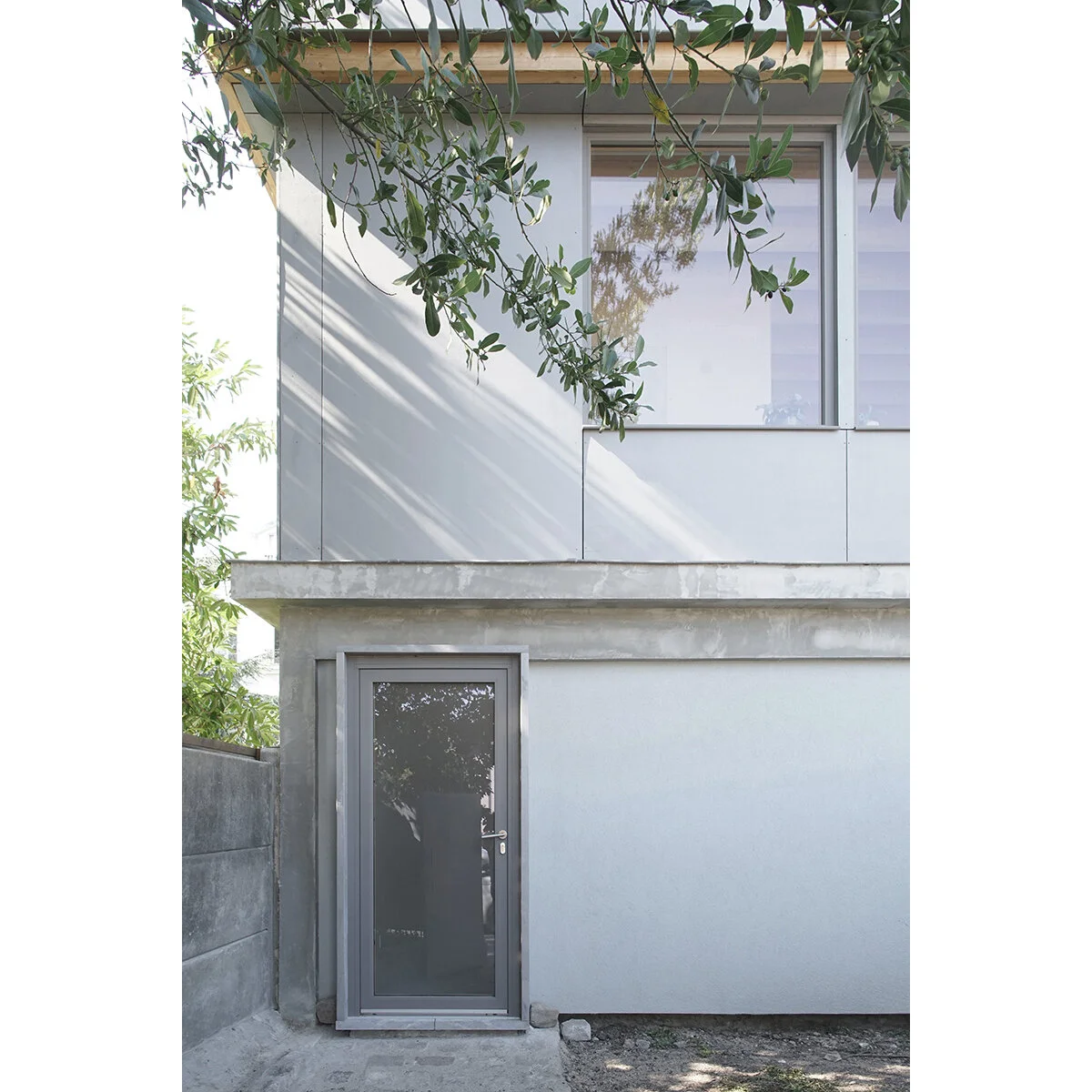 Suspended_House_OFFICE_MUTO_Pavlidis_Architect_5_small.jpg
