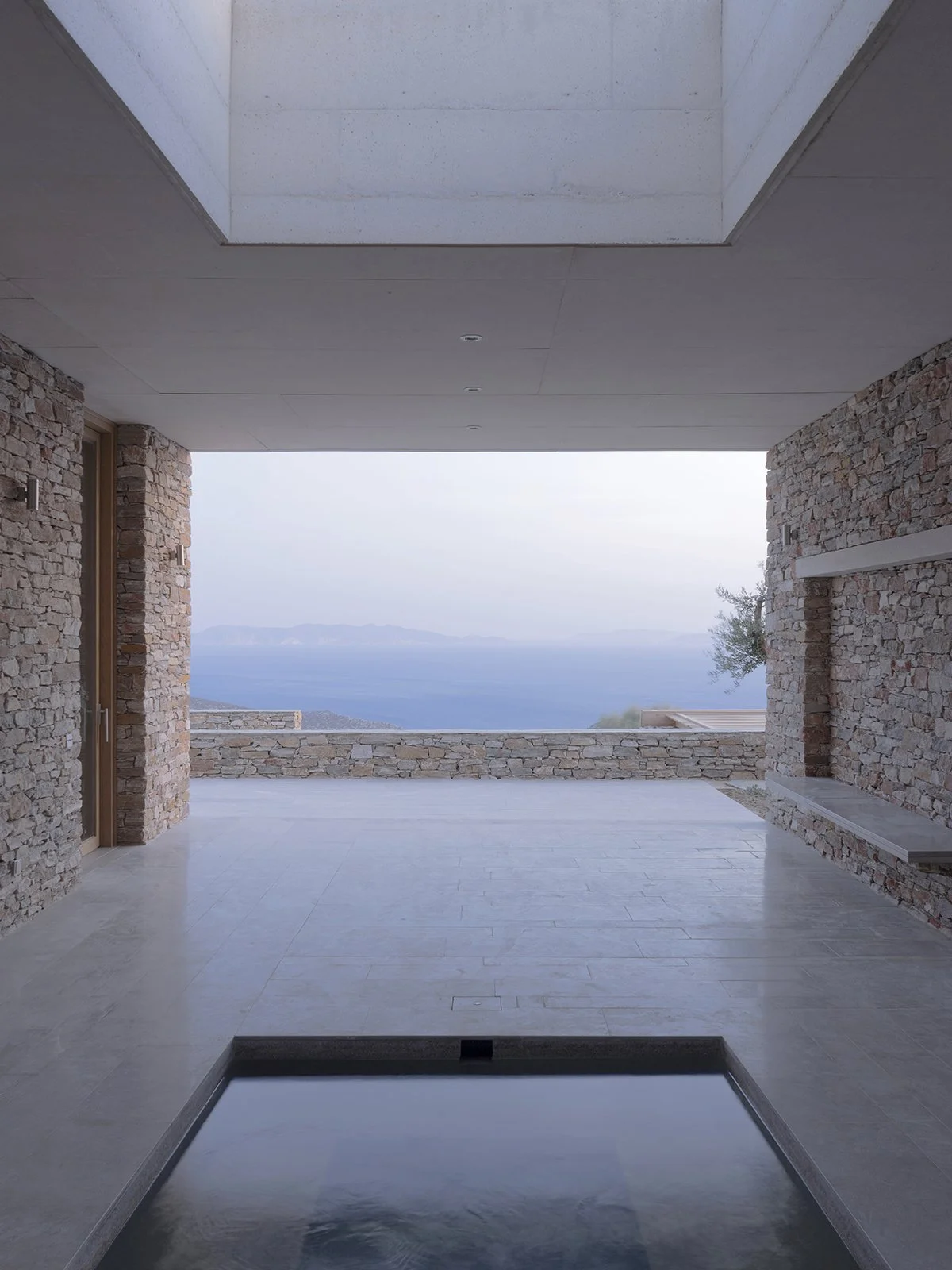 ALEXANDRE_PAVLIDIS_beneath_the_earth_Image1.jpg