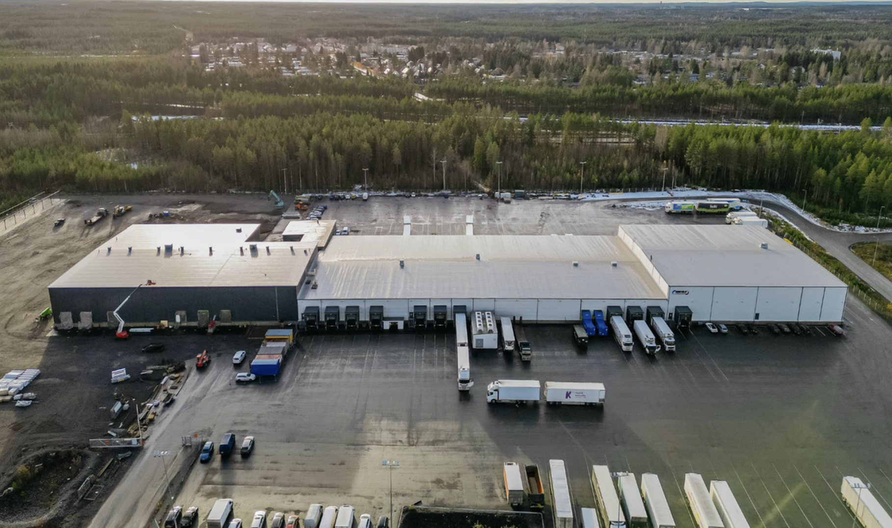 Myyty: Logistiikkakeskus Seinäjoella (11200m²)