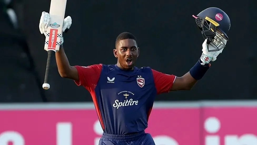 Spotlight on Tawanda Muyeye