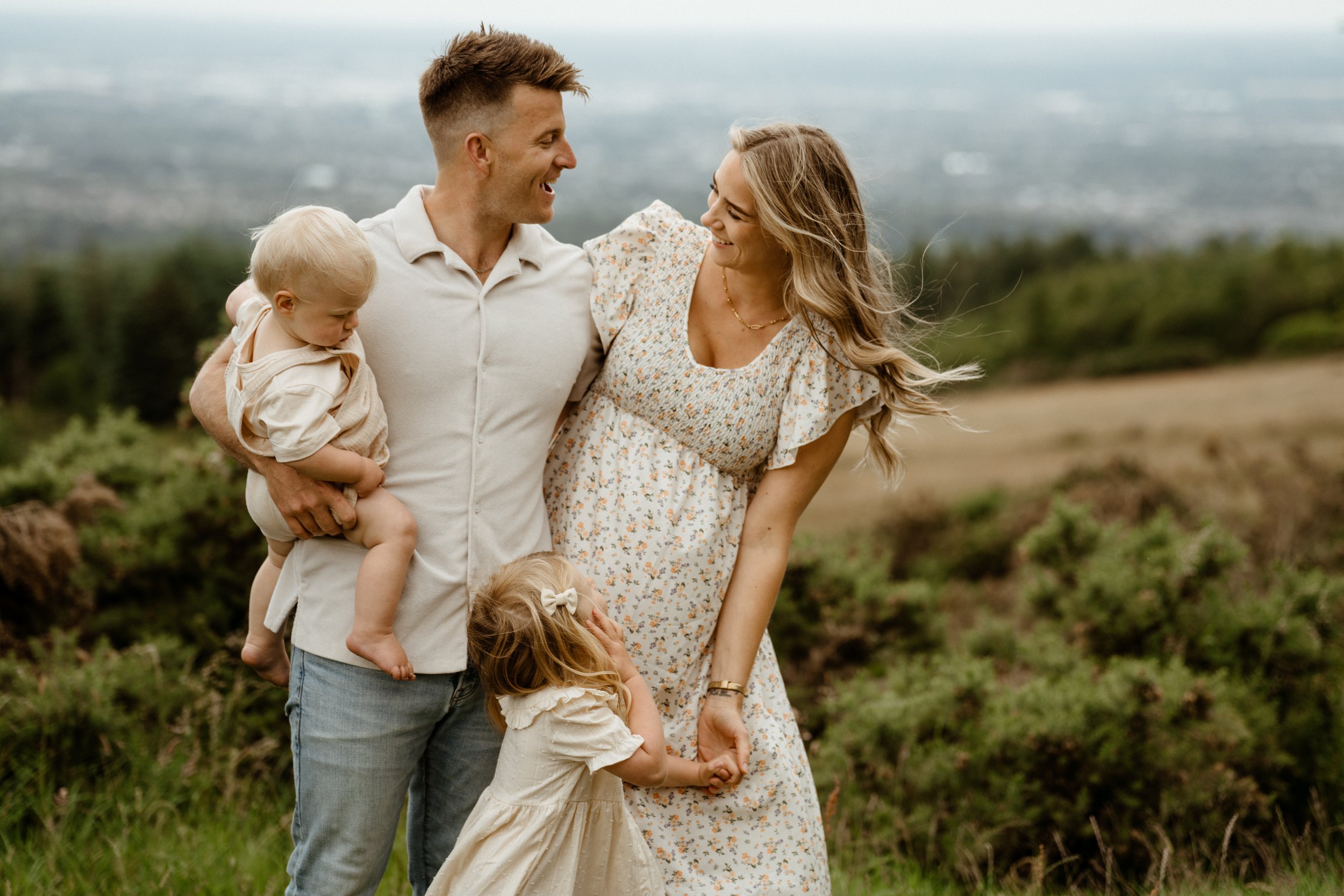 Hi there — we’re the Duffendacks.
Pastors of Renew Life Church Ireland!
We’re a family of five and we’re so excited to introduce ourselves.

Blake is originally from Amarillo, Texas, and Vicki is from Dublin, Ireland. We met in min