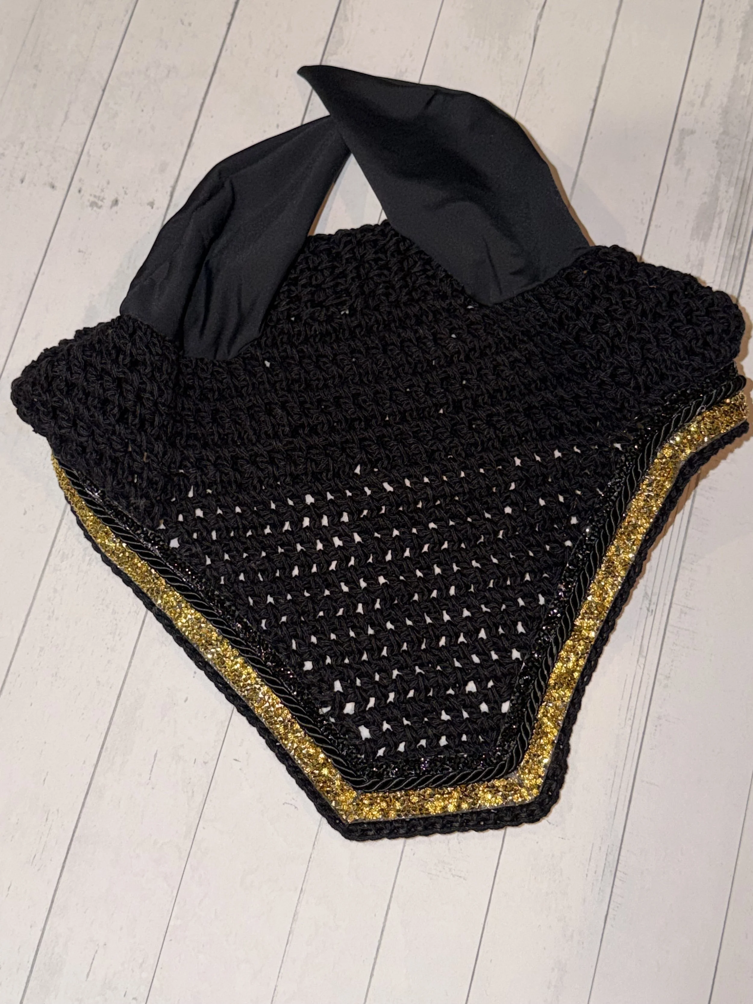 Black and Gold Square Bonnet