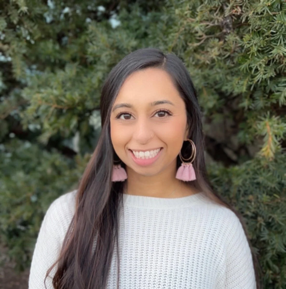 Wareesha Sohail LCSW, therapist in Illinois & Michigan specializing in culturally-aware trauma therapy