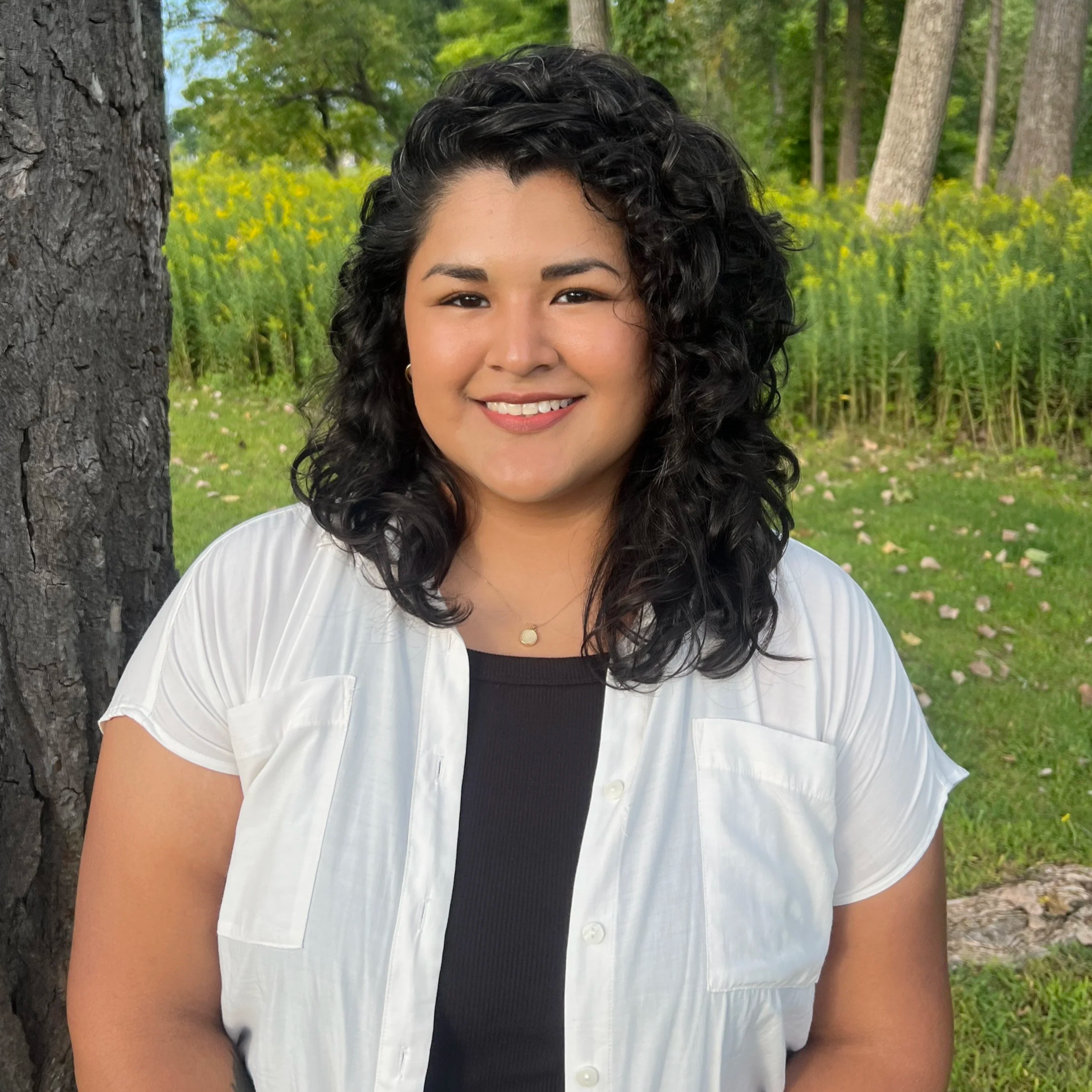 Josselyn Garcia-Jimenez, bilingual therapist in Illinois providing compassionate online therapy.