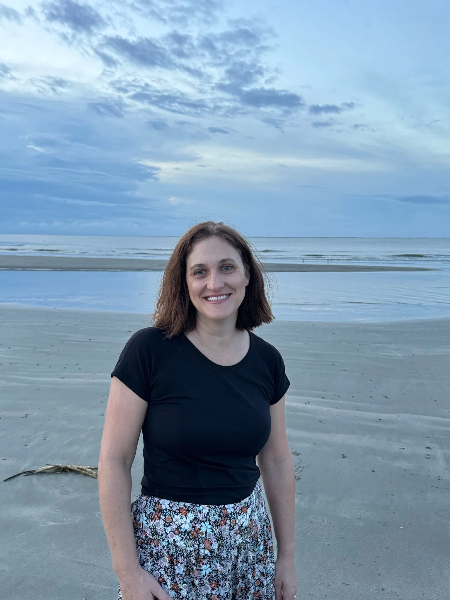 I'm Julie and I'm here to help you reach your health goals! I can help you reconnect with nature and live a more sustainable life.