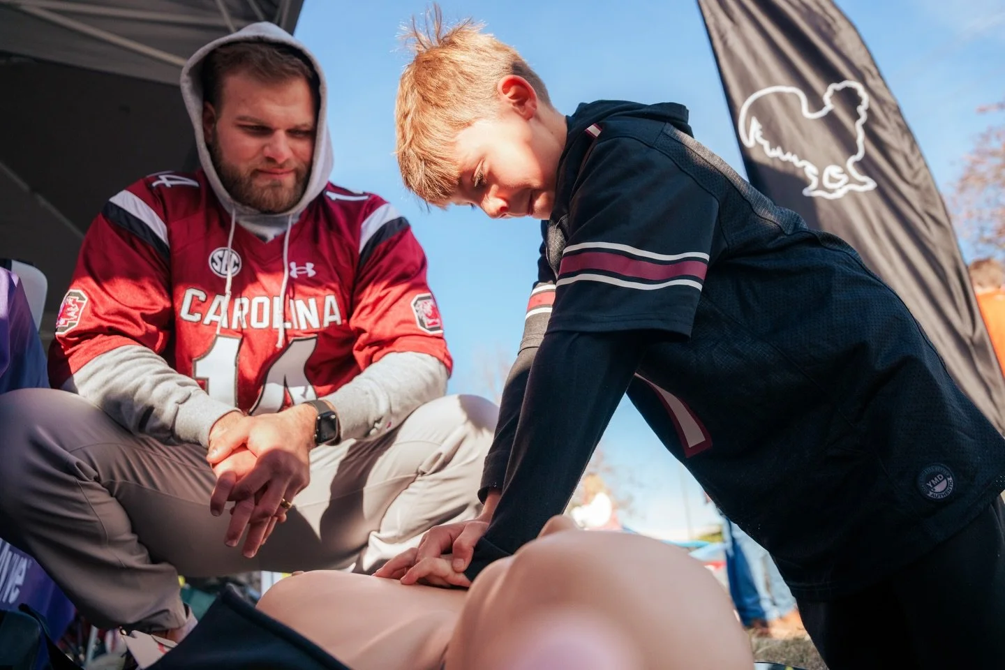 Our friends at @avive_solutions are revolutionizing cardiac arrest response. Stronger networks of emergency response increase the odds of survival.

HRTHUDL is community focused with the goal of more people being equipped &amp; prepared to respond co