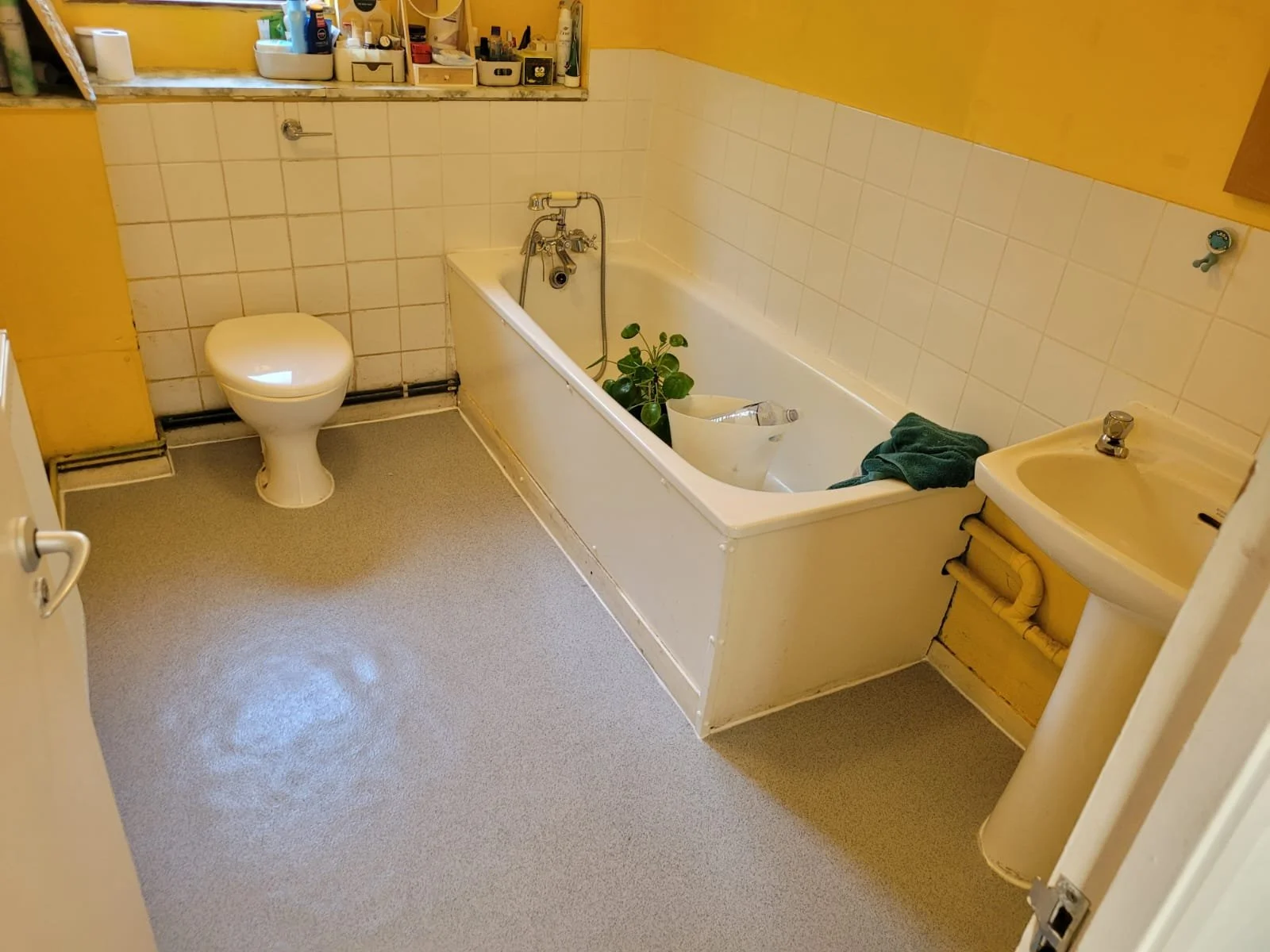 Bathroom floor.jfif