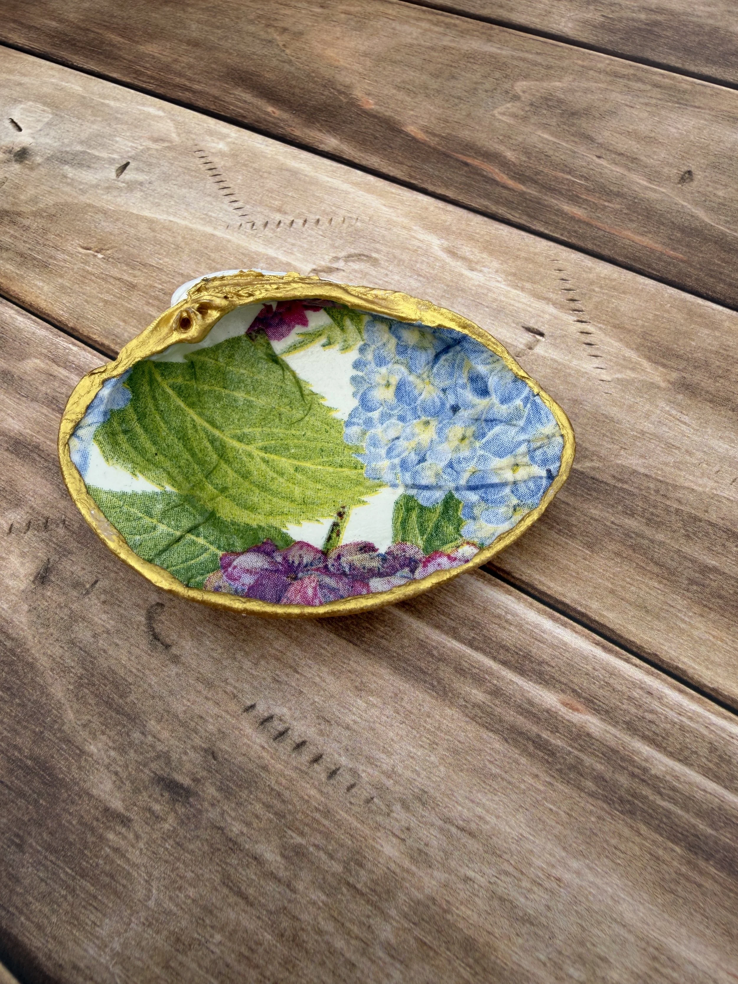 Quahog Shell Trinket Dish