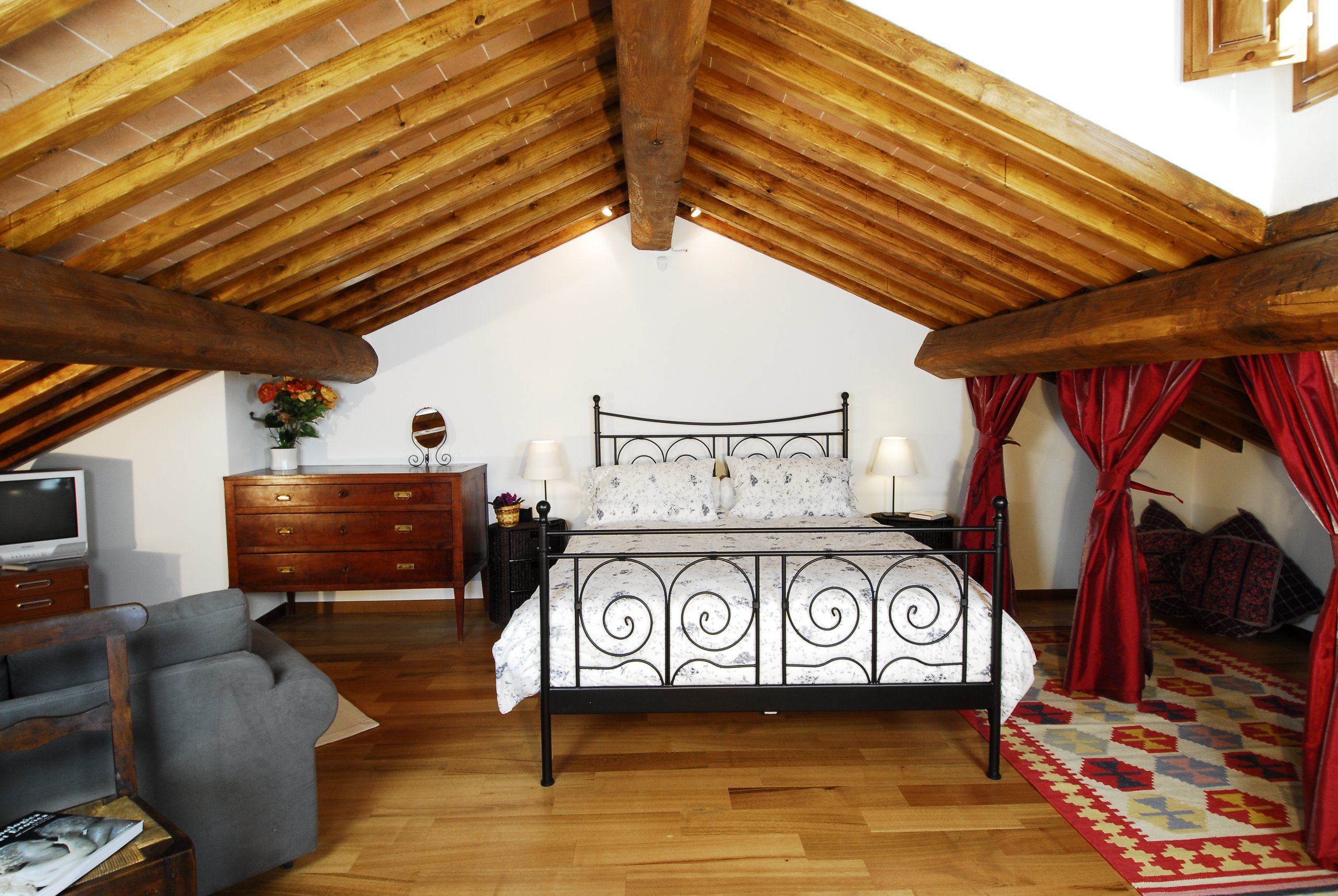 Entrance Beams Bed Sofa Curtains.jpg