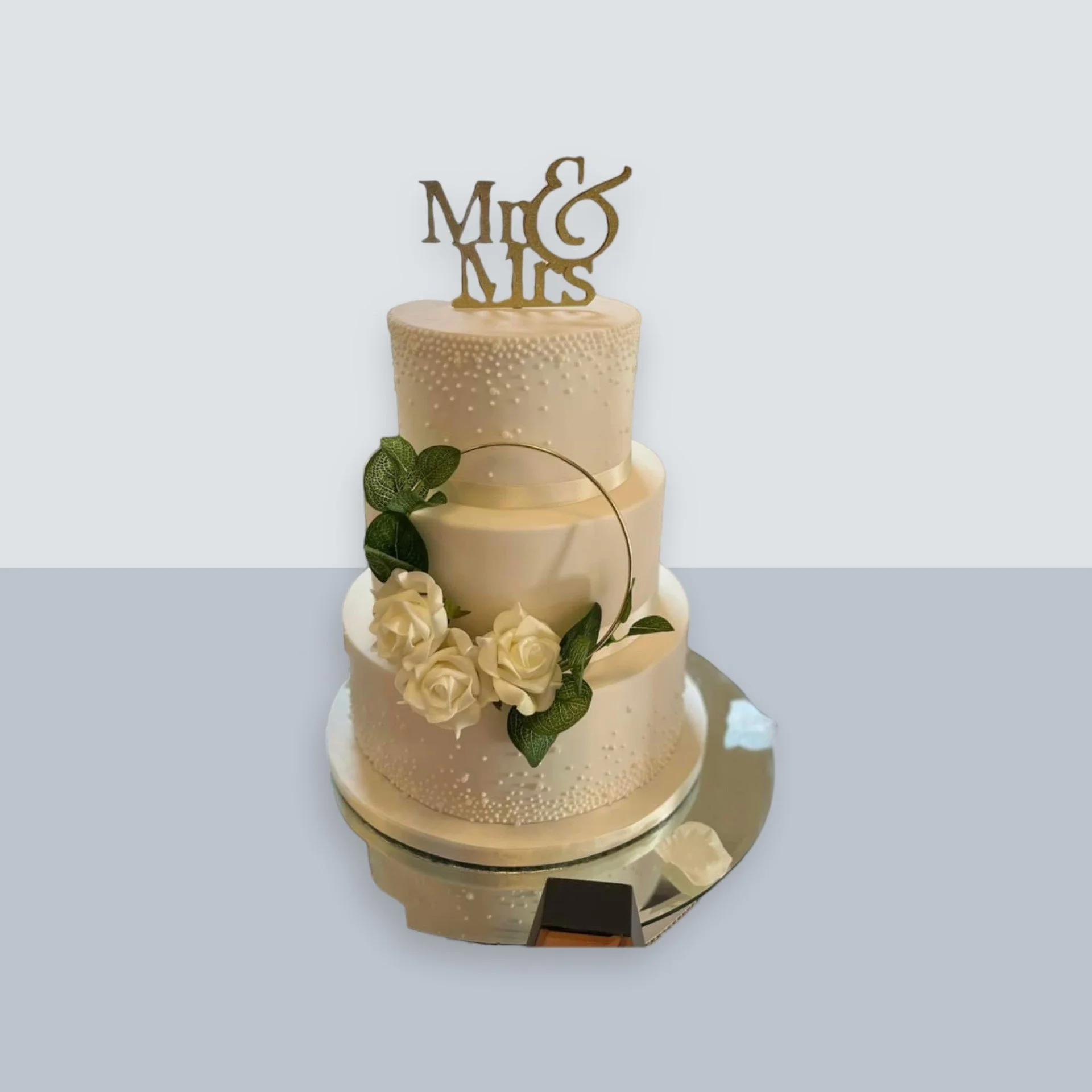 simple-wedding-cake-classic-white-hemel-cake-maker.jpg