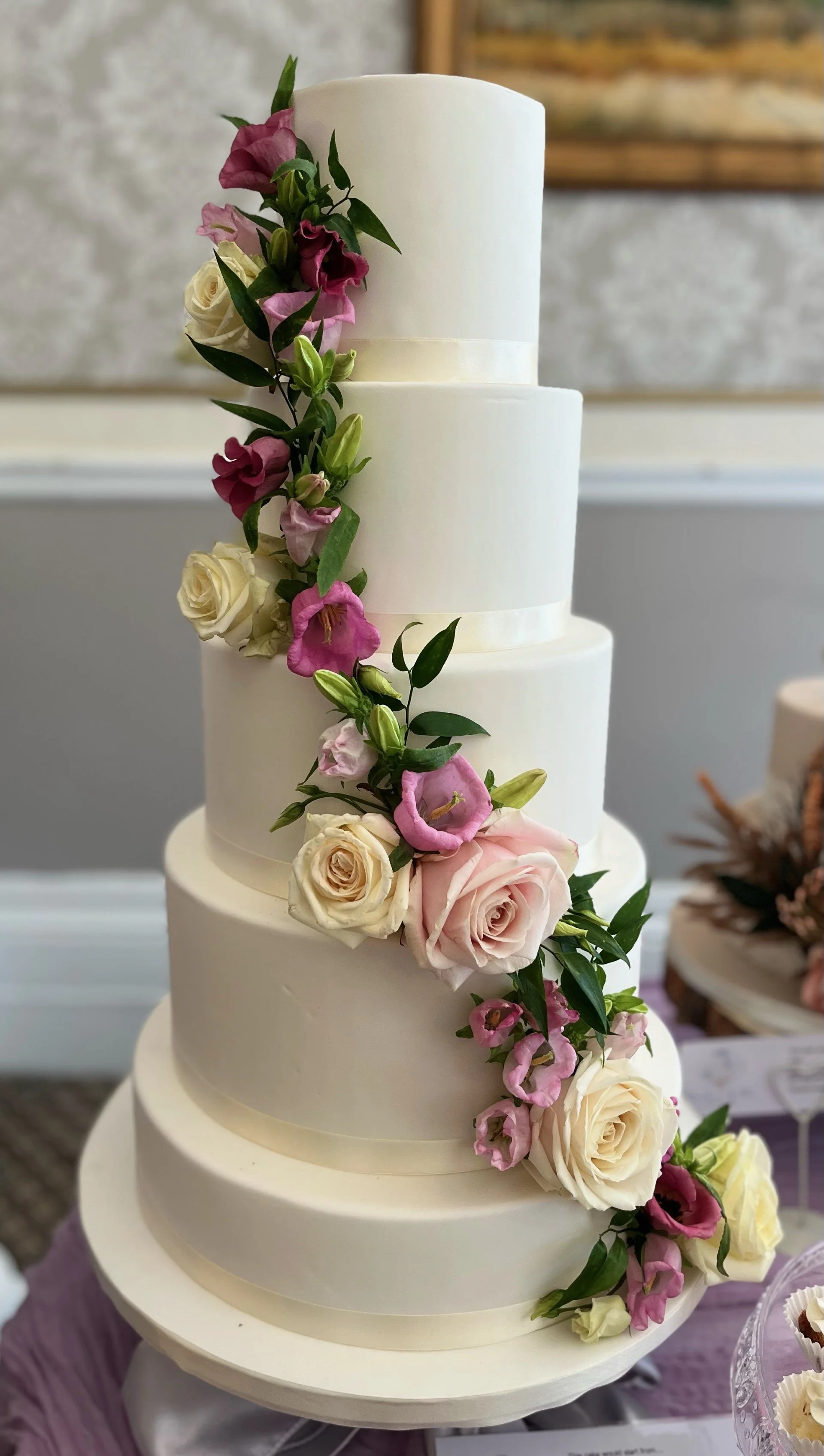 affordable-wedding-5-tier-hemel-cake-maker-classic-stunning (2).jpg