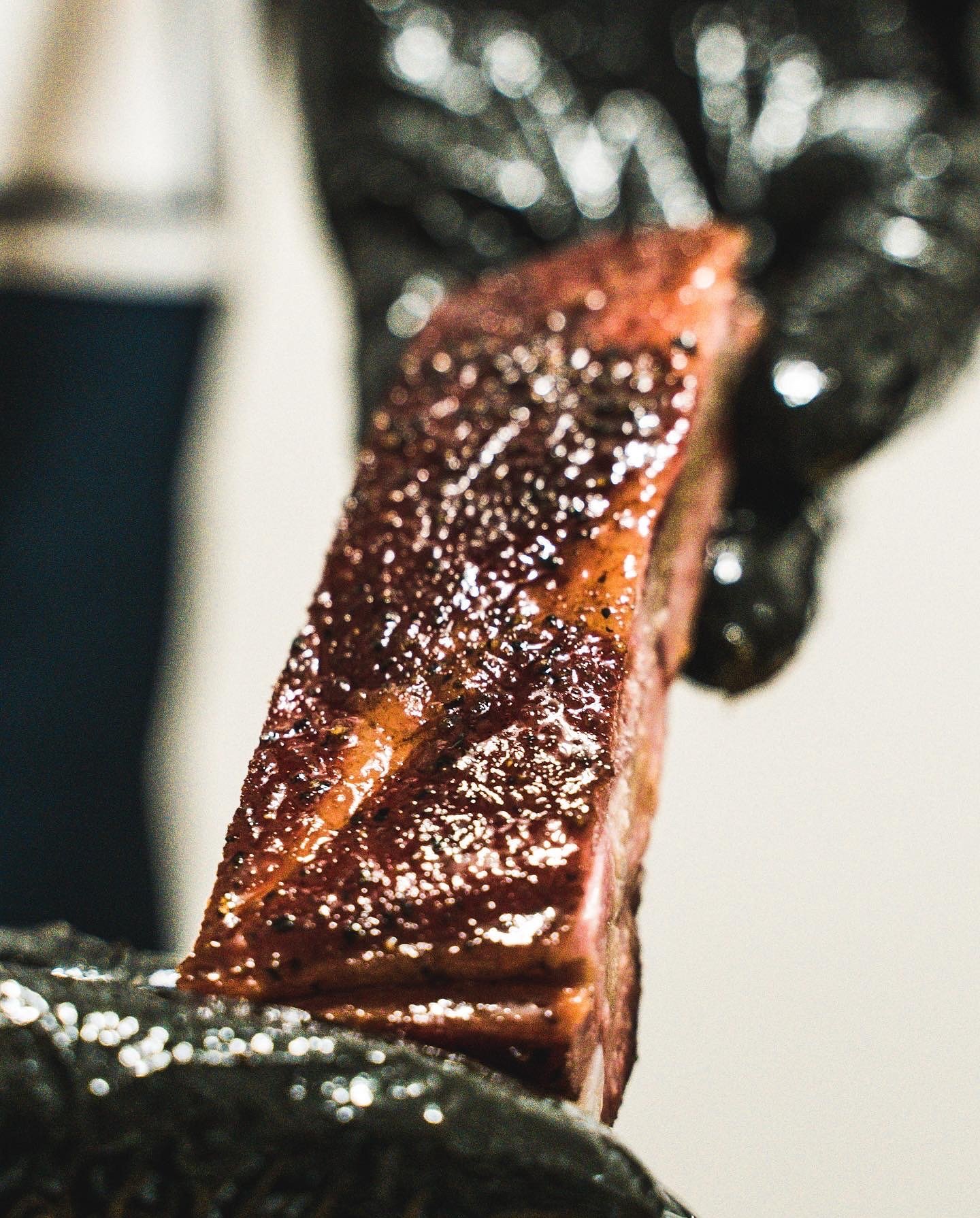 Could be you. Ribs on the couch for NFL kick off. 🏈🤠

Place your order before tomorrow morning and get you some spare ribs for the fam. Link is in the bio and pick up is Sunday!