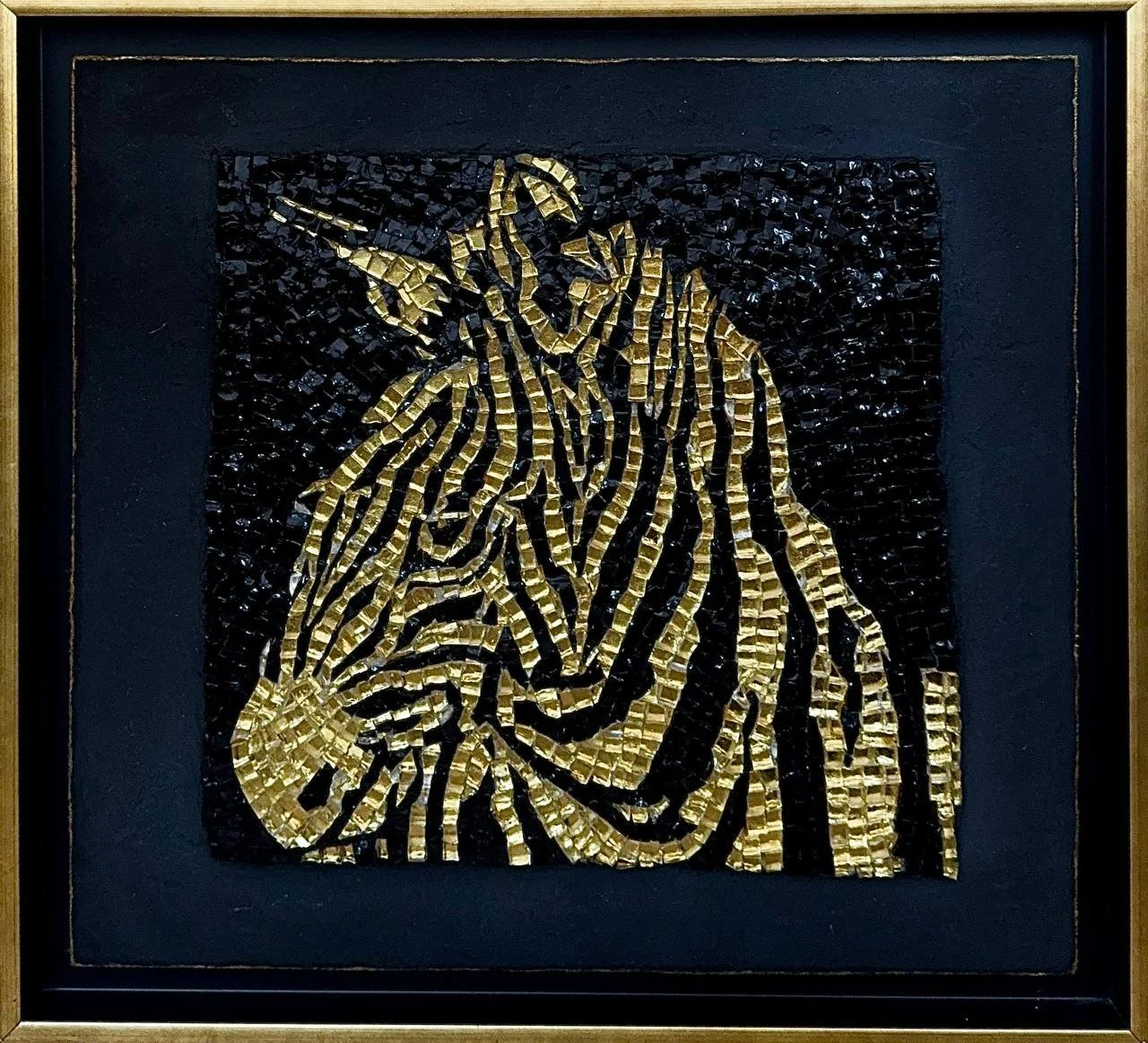 Зебра золотая