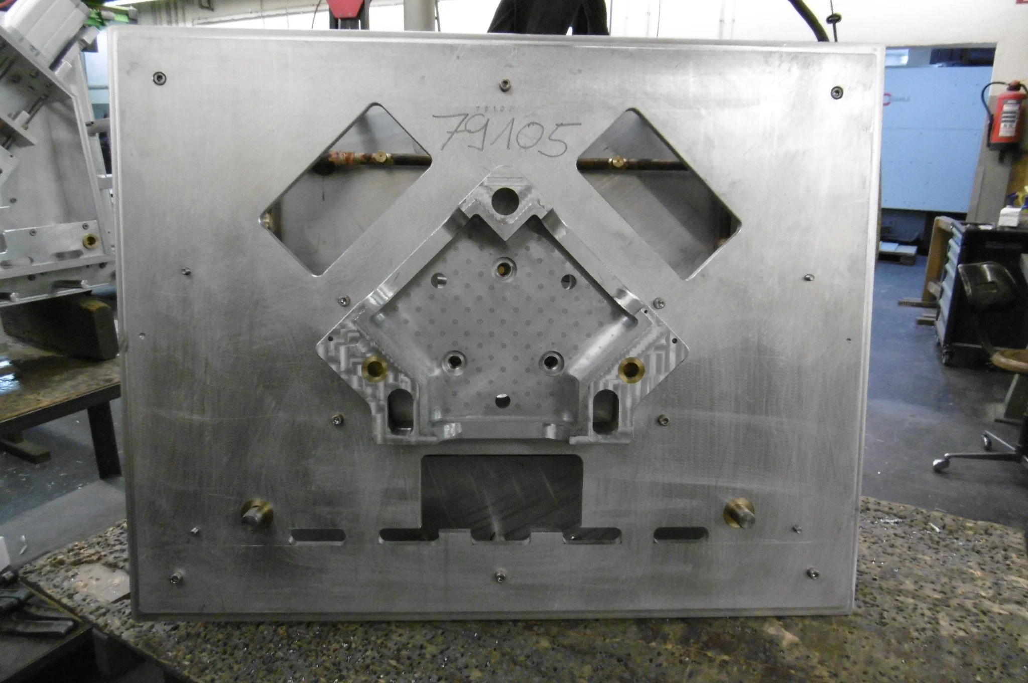 Ru10285_AJ03 Kern.JPG