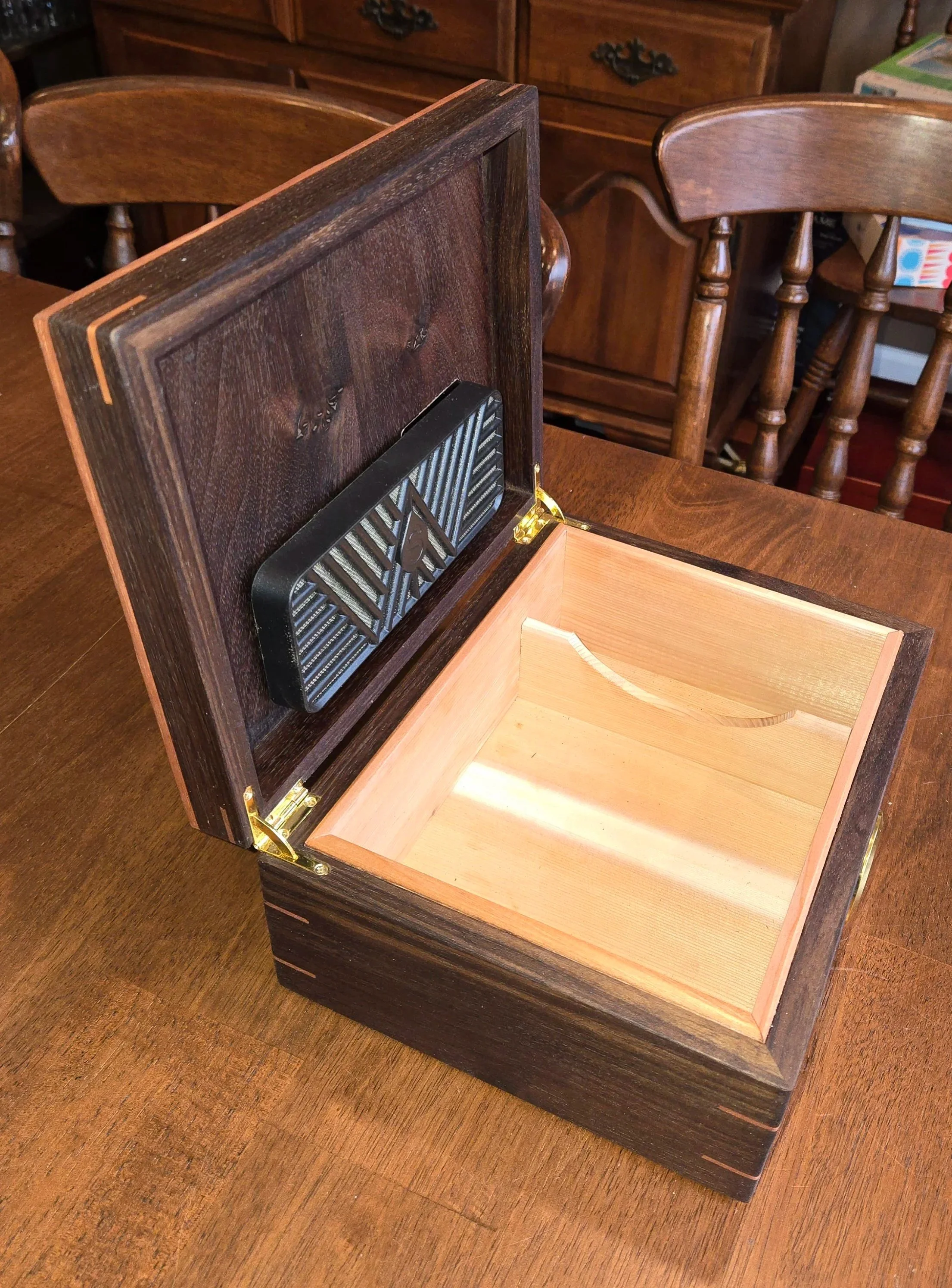 cigar+box+two.jpg
