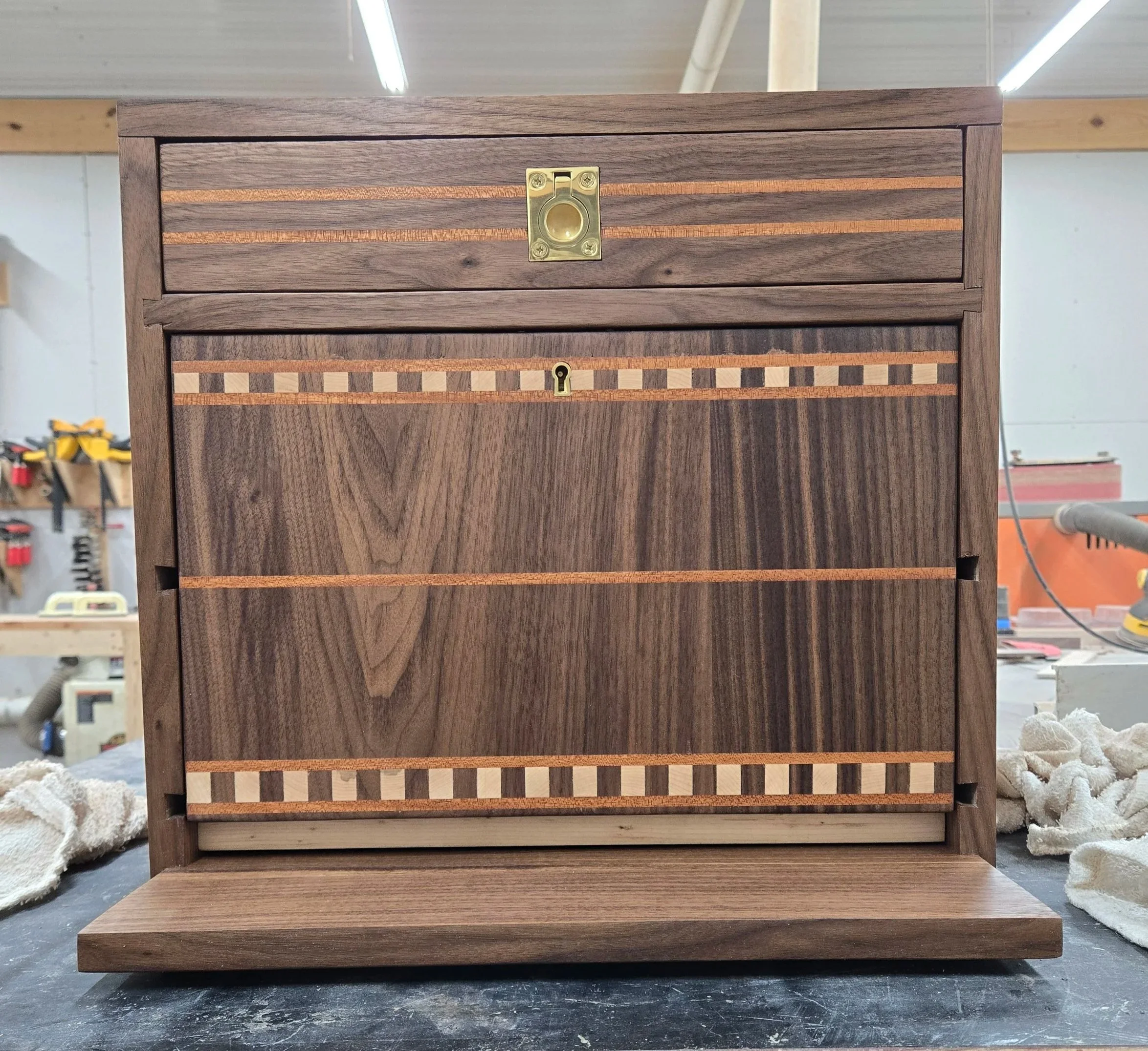 apothecary+no+doors+one.jpg