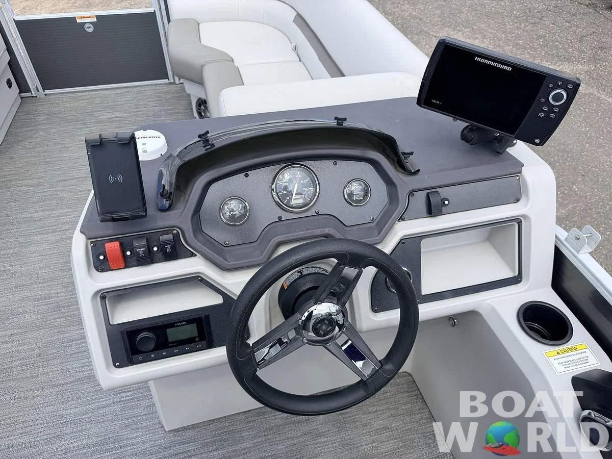 large-watermarked-used-2023-sweetwater-2086-cruise-and-60-hp-suzuki-4-stroke-25-995 (16).jpg