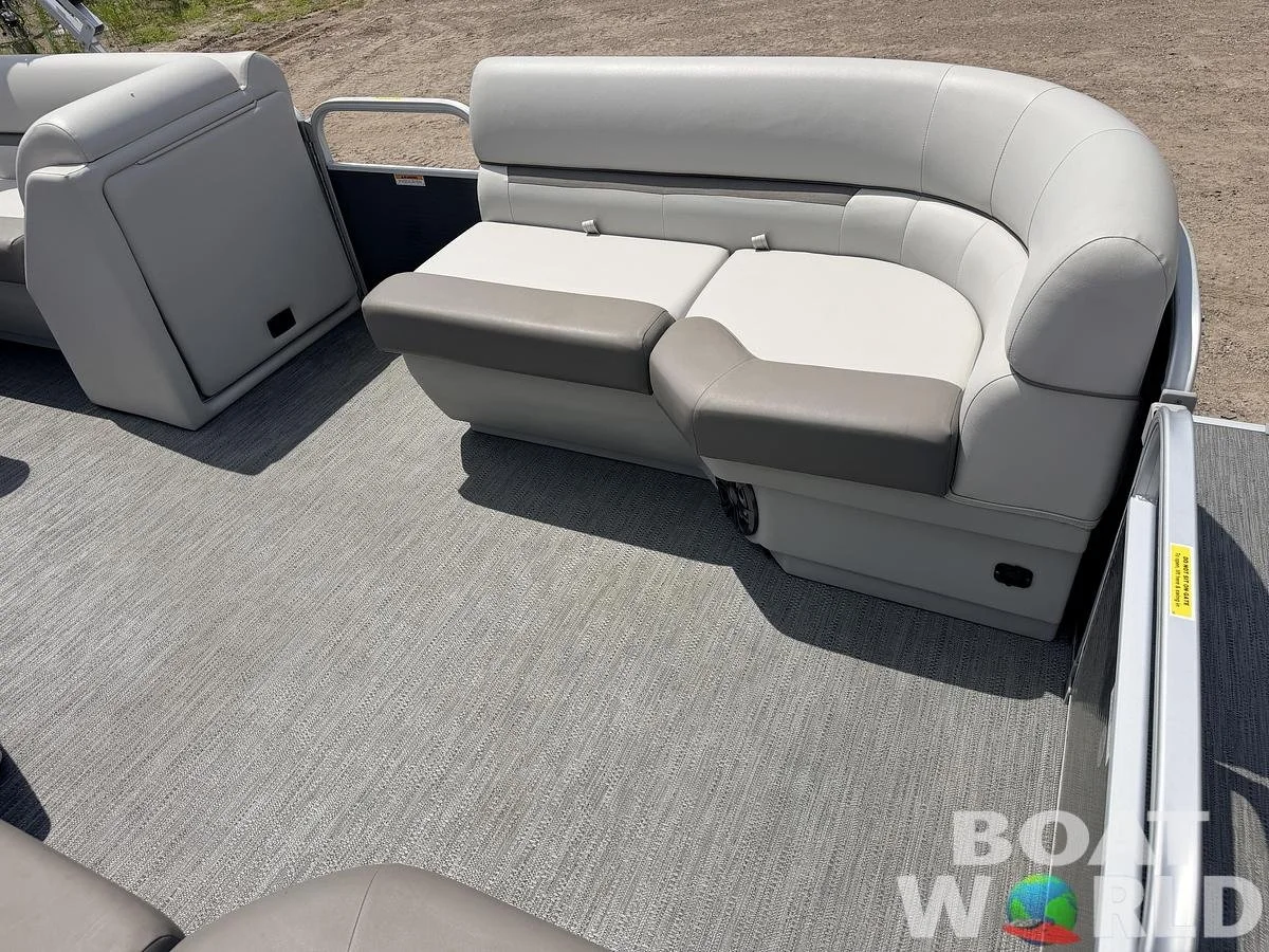 large-watermarked-used-2023-sweetwater-2086-cruise-and-60-hp-suzuki-4-stroke-25-995 (10).jpg
