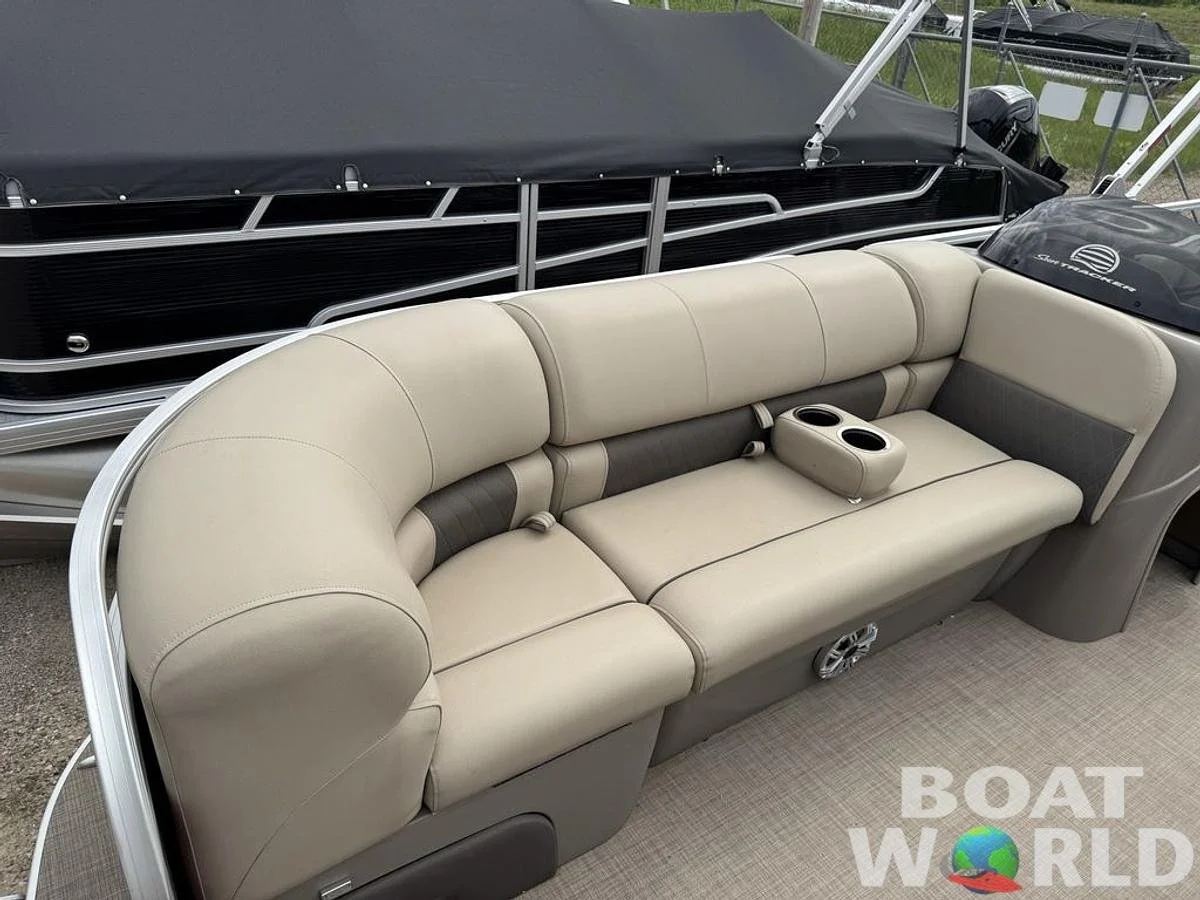 large-watermarked-61E41889-BDB9-4DD9-9A2F-6A029C170E55.jpg