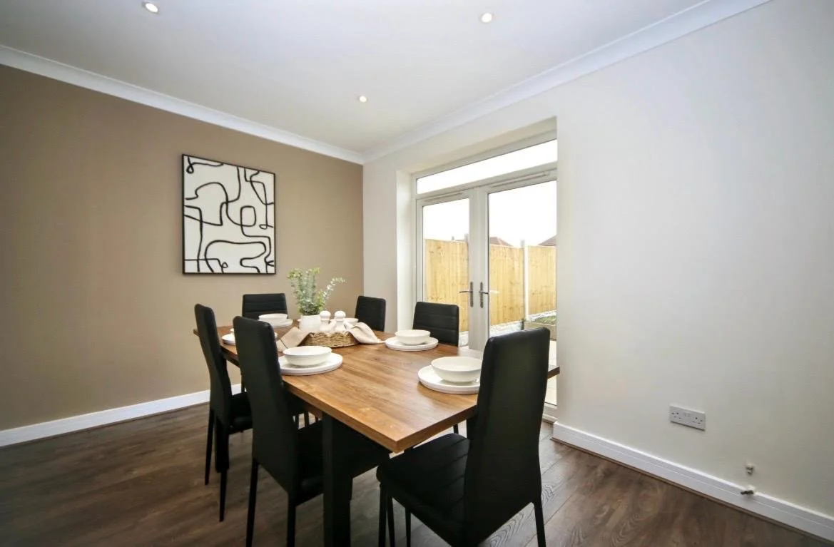 15 Levens Walk - Staged Photos (5).jpeg