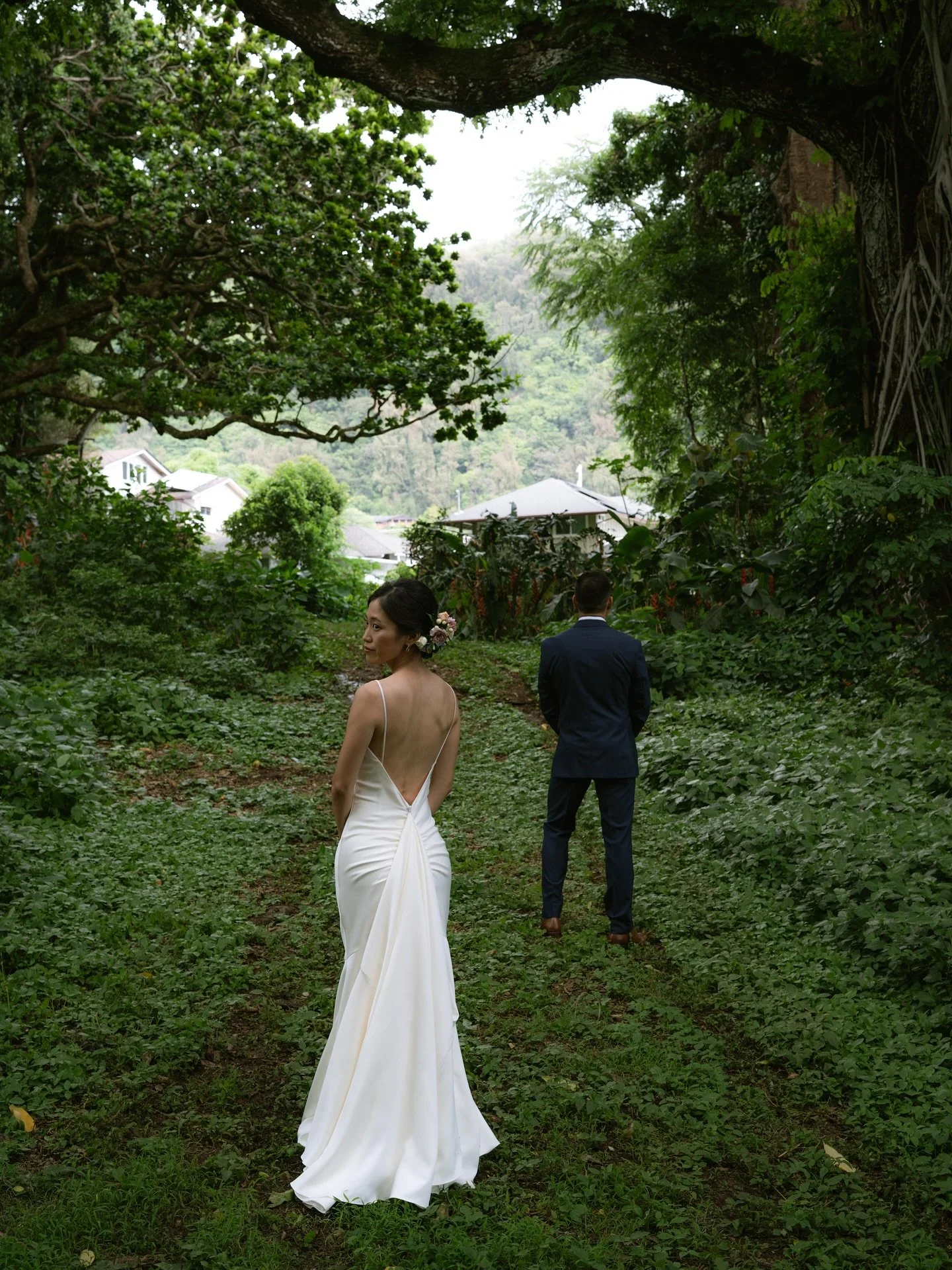 Life is truly about relationships, joy, tears, and all the beautiful emotions in between. Wishing you a lifetime of laughter, tenderness, and shared dreams.
@omisa.to @nomosquitoesplease 
.
.
.
.
.
.
.
.

#HawaiiPhotographer #HawaiiWeddingPhotographe