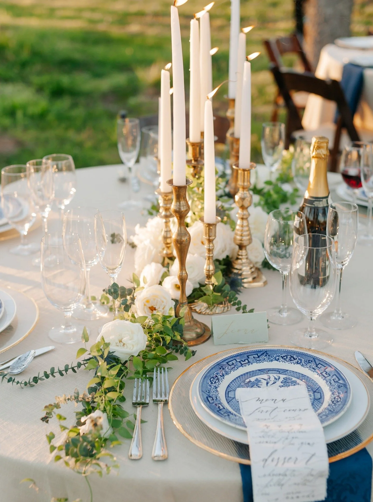 If you&rsquo;re designing your reception tables, here&rsquo;s what I want you to notice:

&bull; Height variation with the tapers. It instantly adds depth.
&bull; Warm metals against soft neutrals. It keeps things romantic without feeling heavy.
&bul