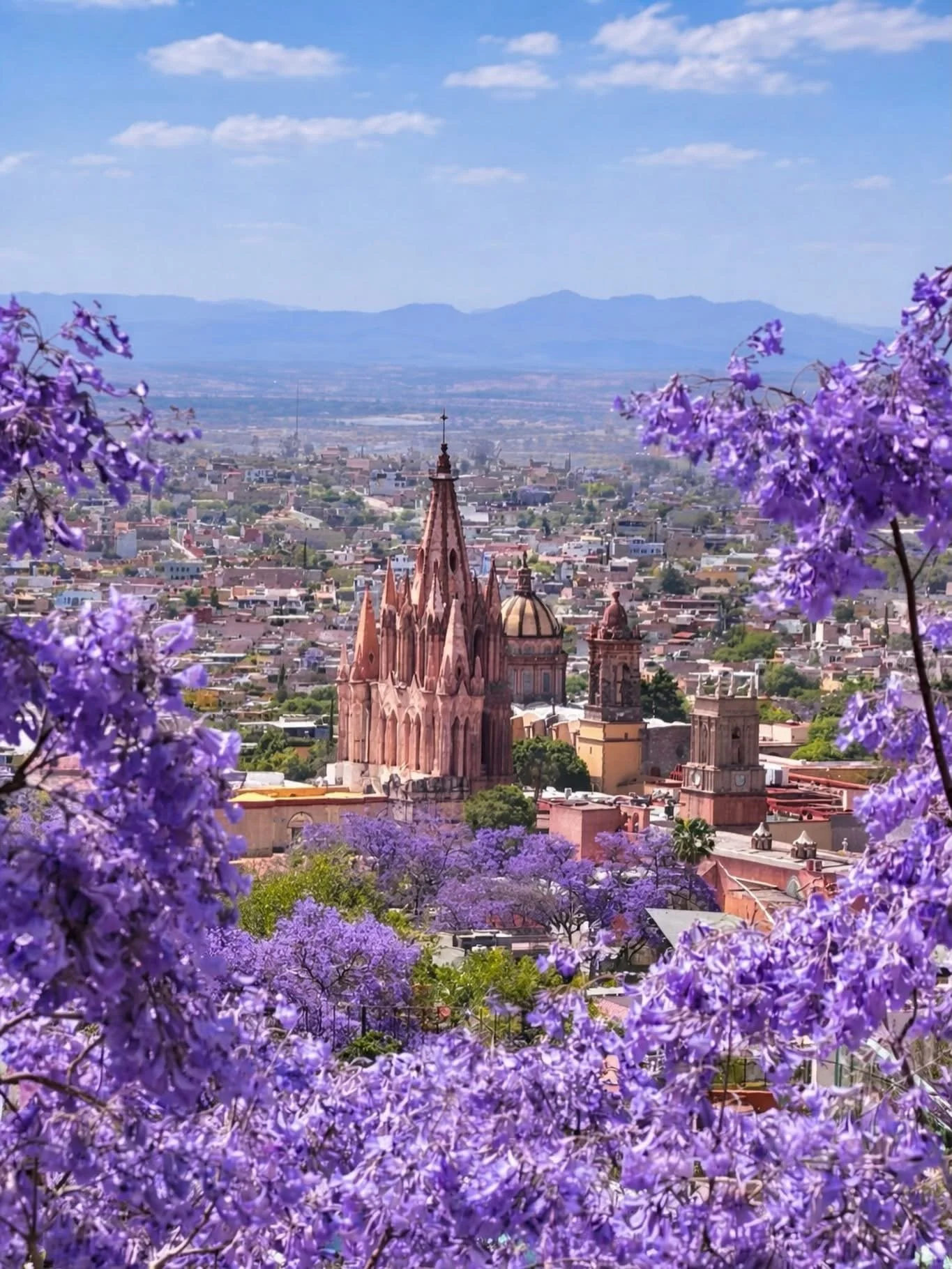 Finding Love, Murals, and Magic in San Miguel