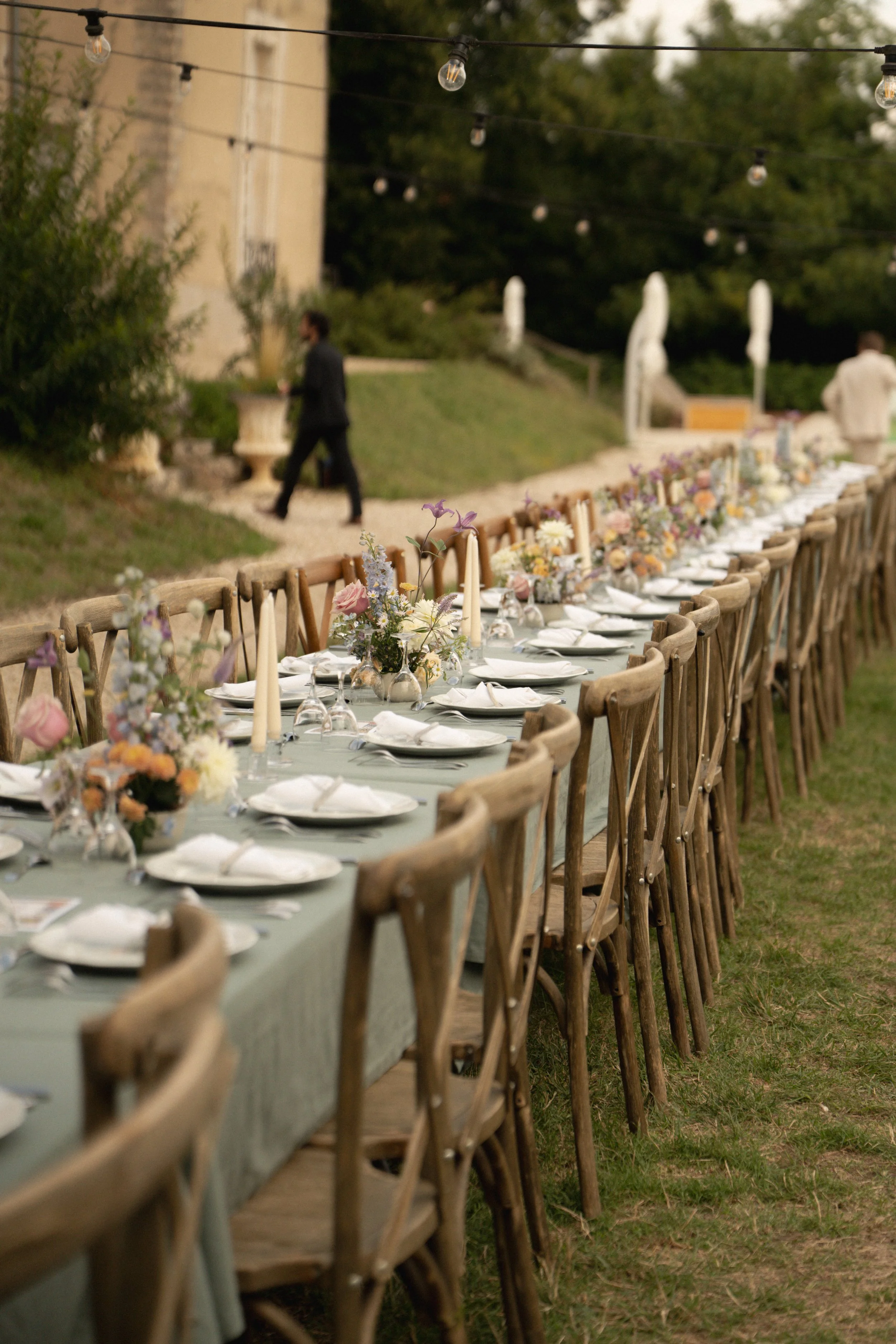 Wedding Florist, Wedding Flowers, Table settings, Floral arrangements