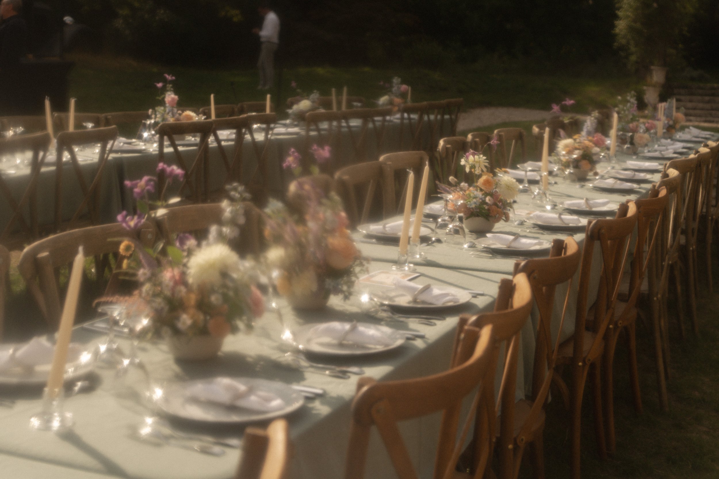 Wedding Florist, Wedding Flowers, Table settings, Floral arrangements