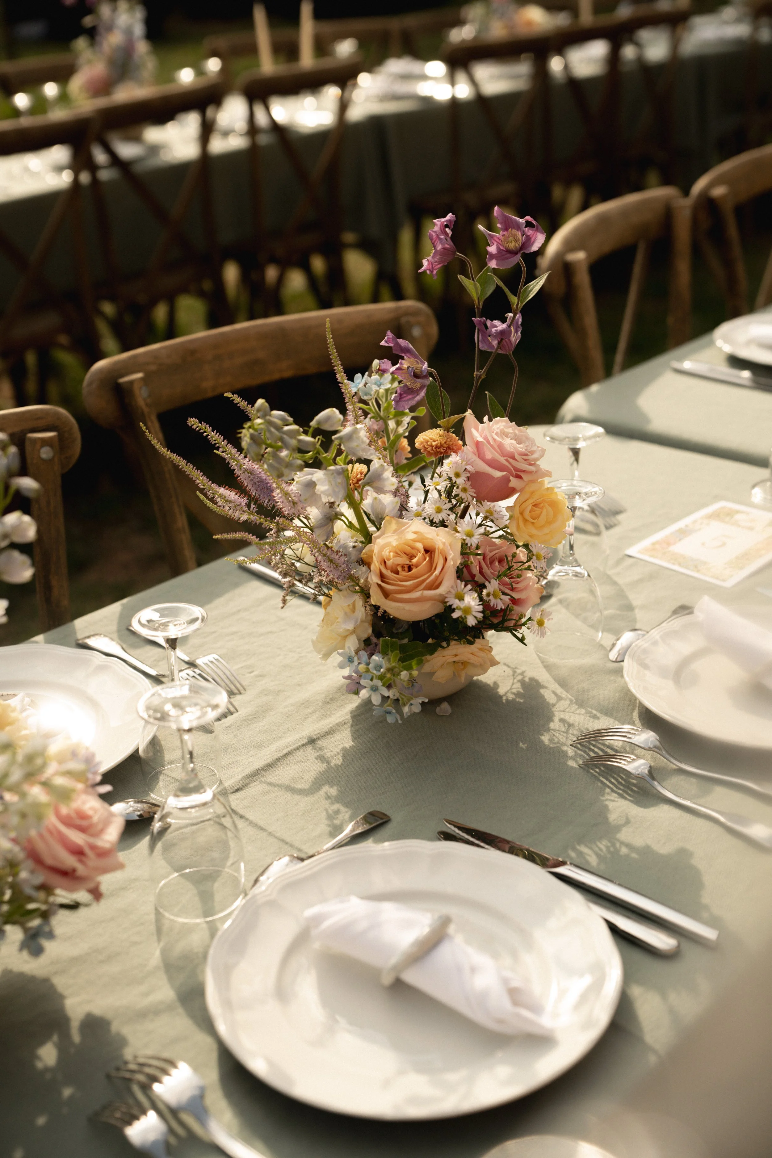Wedding Florist, Wedding Flowers, Table settings, Floral arrangements