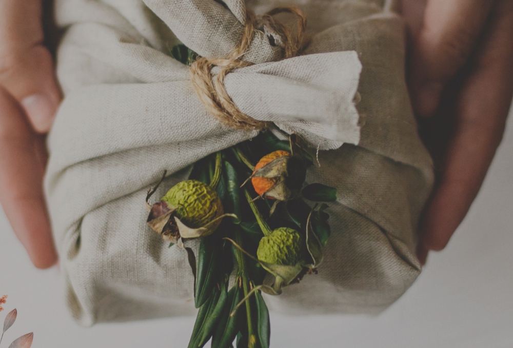 15 Unique &amp; Thoughtful Gifts for Gardeners - (That They’ll Actually Use)