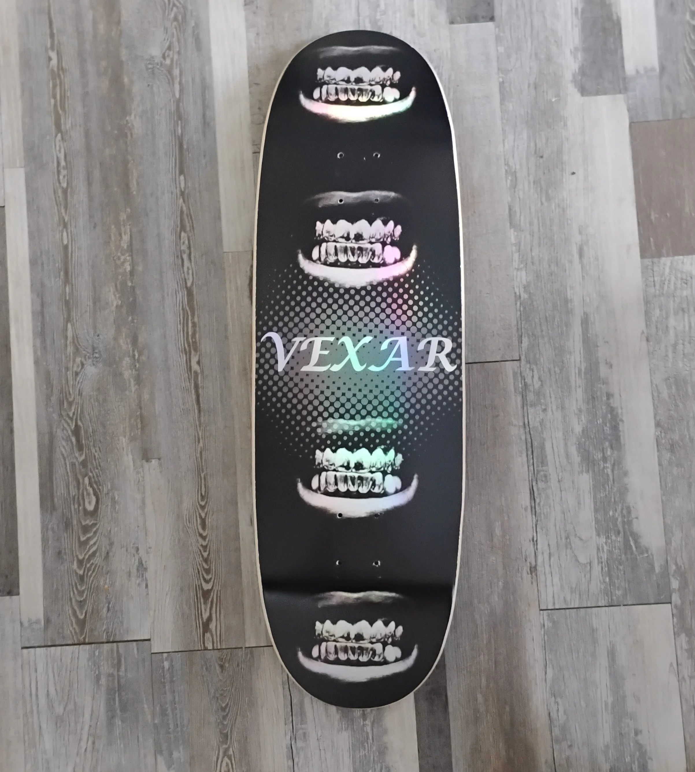 HOLOGRAPHIC GRILLZ EGG BOARD