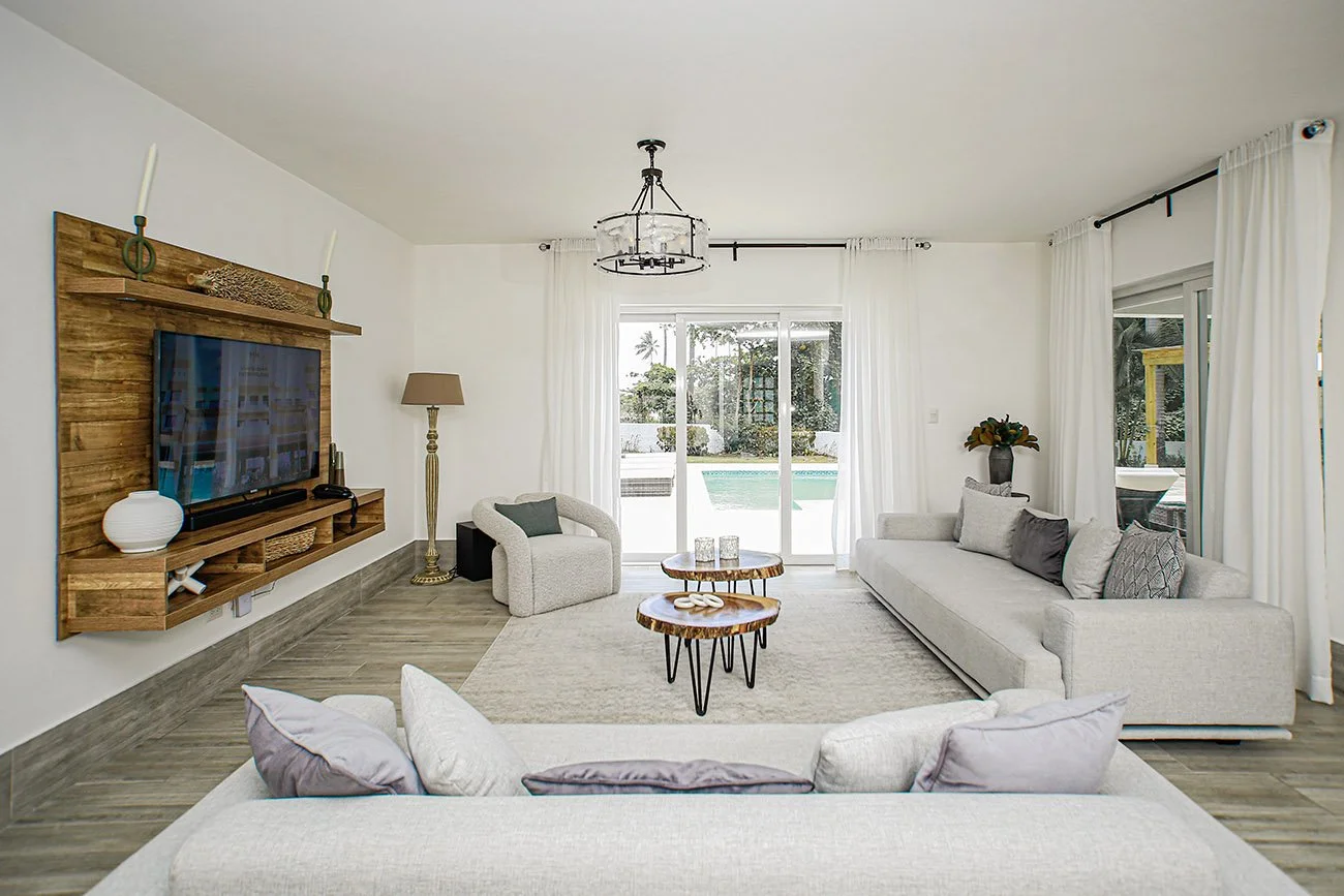 2023 Crown Villa 07_19_sm.jpg