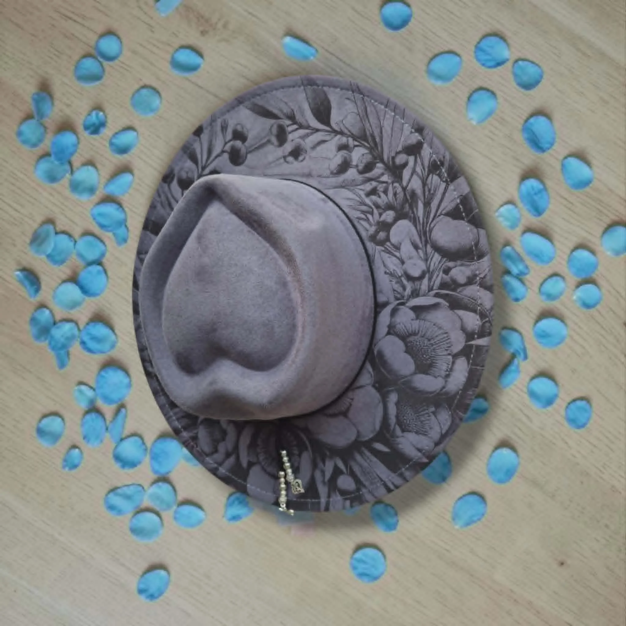 27a4a7f6-5a94-4341-a2ec-f88a2b429d54.jpg
