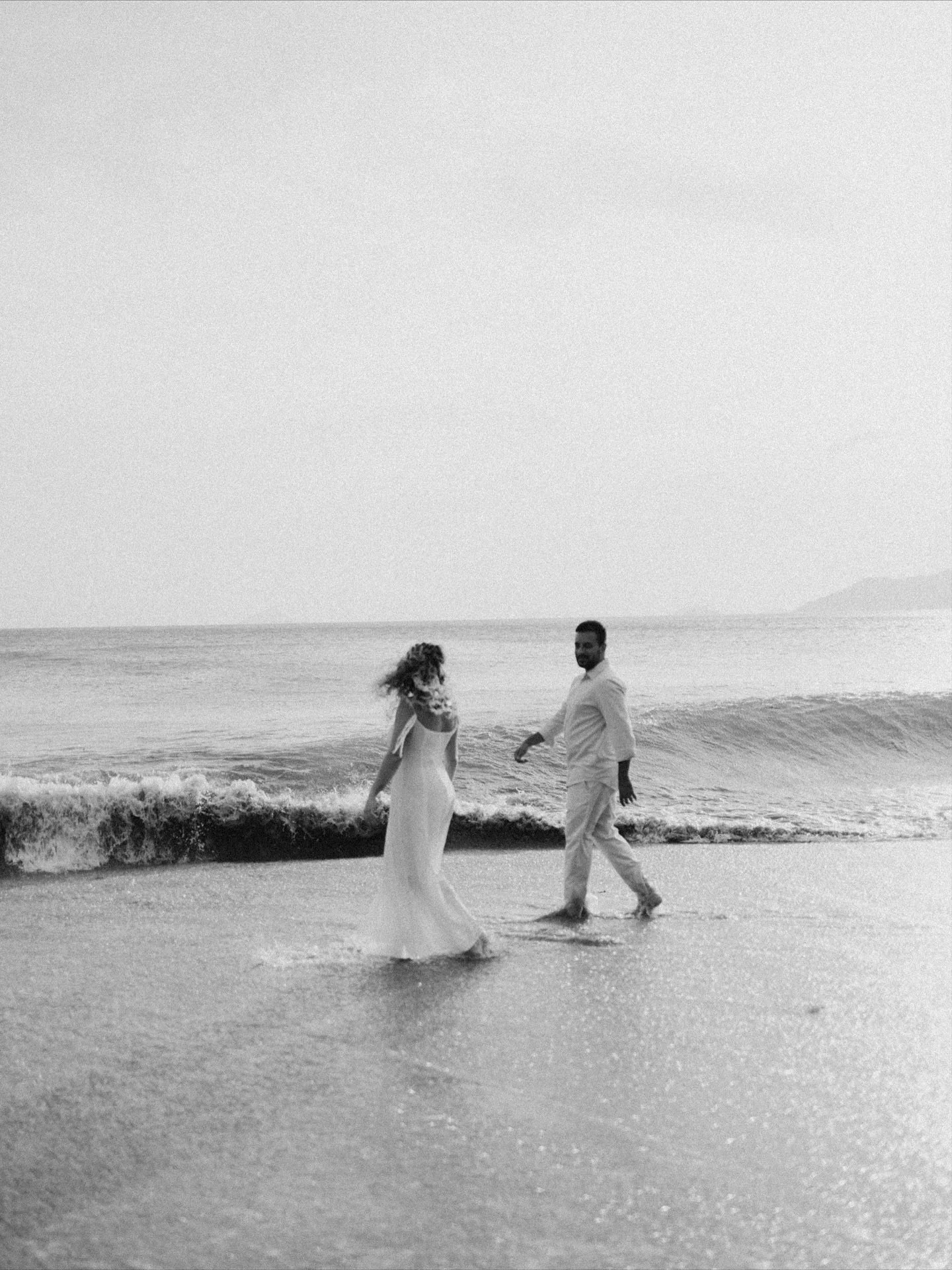E j&aacute; estamos na contagem regressiva para o grande dia desse casal ❤️&zwj;🔥

9 dias.
.
.
.
#preweddingnapraia #casamentonapraia #litoralnorte #cambury #maresias #ilhabela