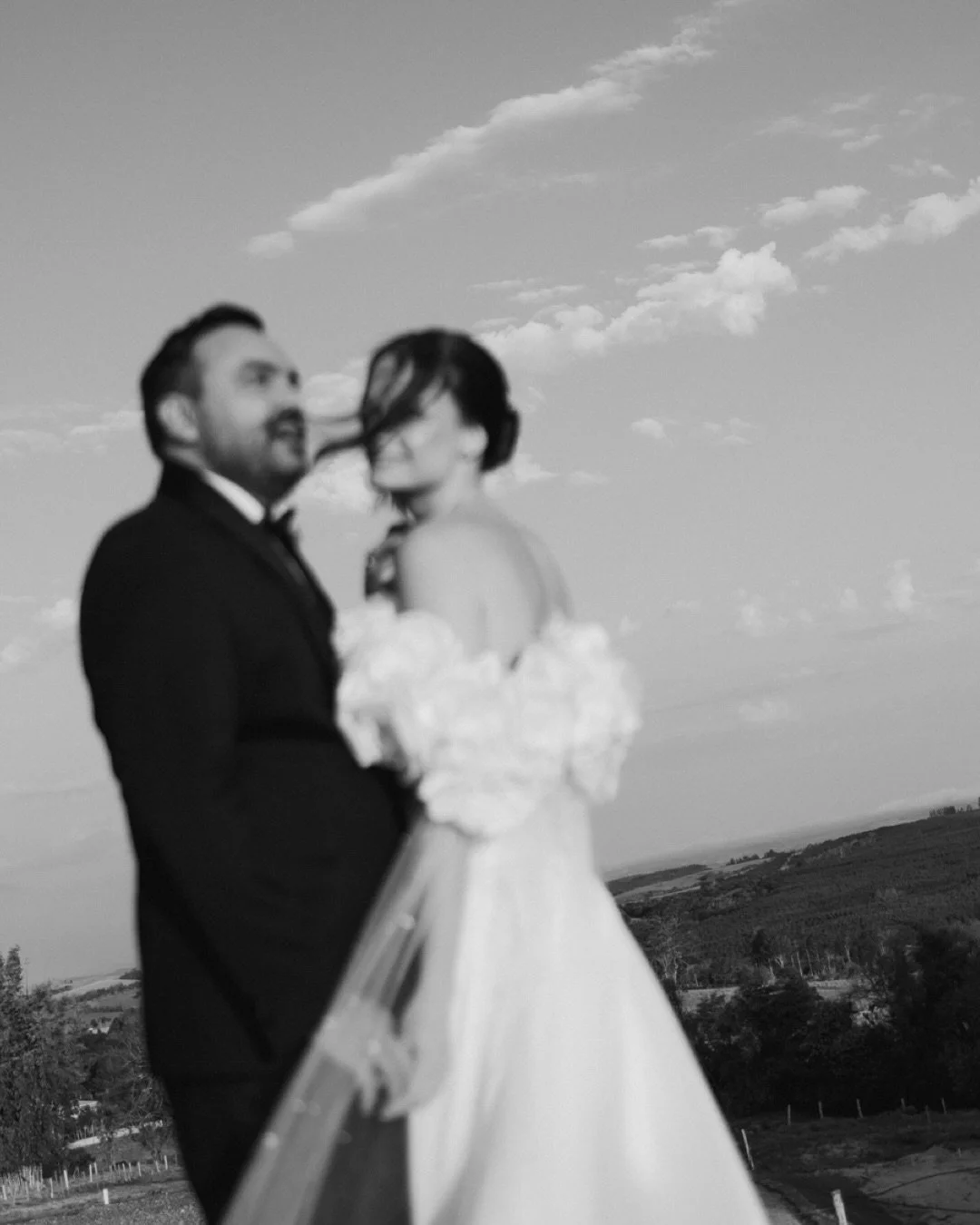 Adriana e Raul | Um dia perfeito para um casamento no jardim 🌷
.
.
.
#sarapui #casamento #imperiumvillageeventos #fotografia