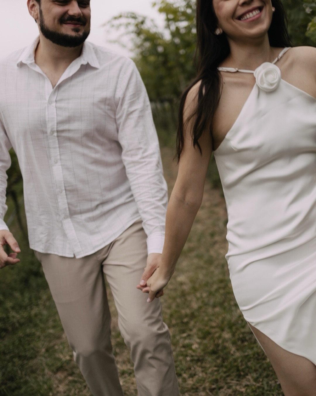 Amanda e Leandro | Hoje &eacute; dia de casar eles! ❤️

#ensaioprewedding #vinicola #prewedding #casamento